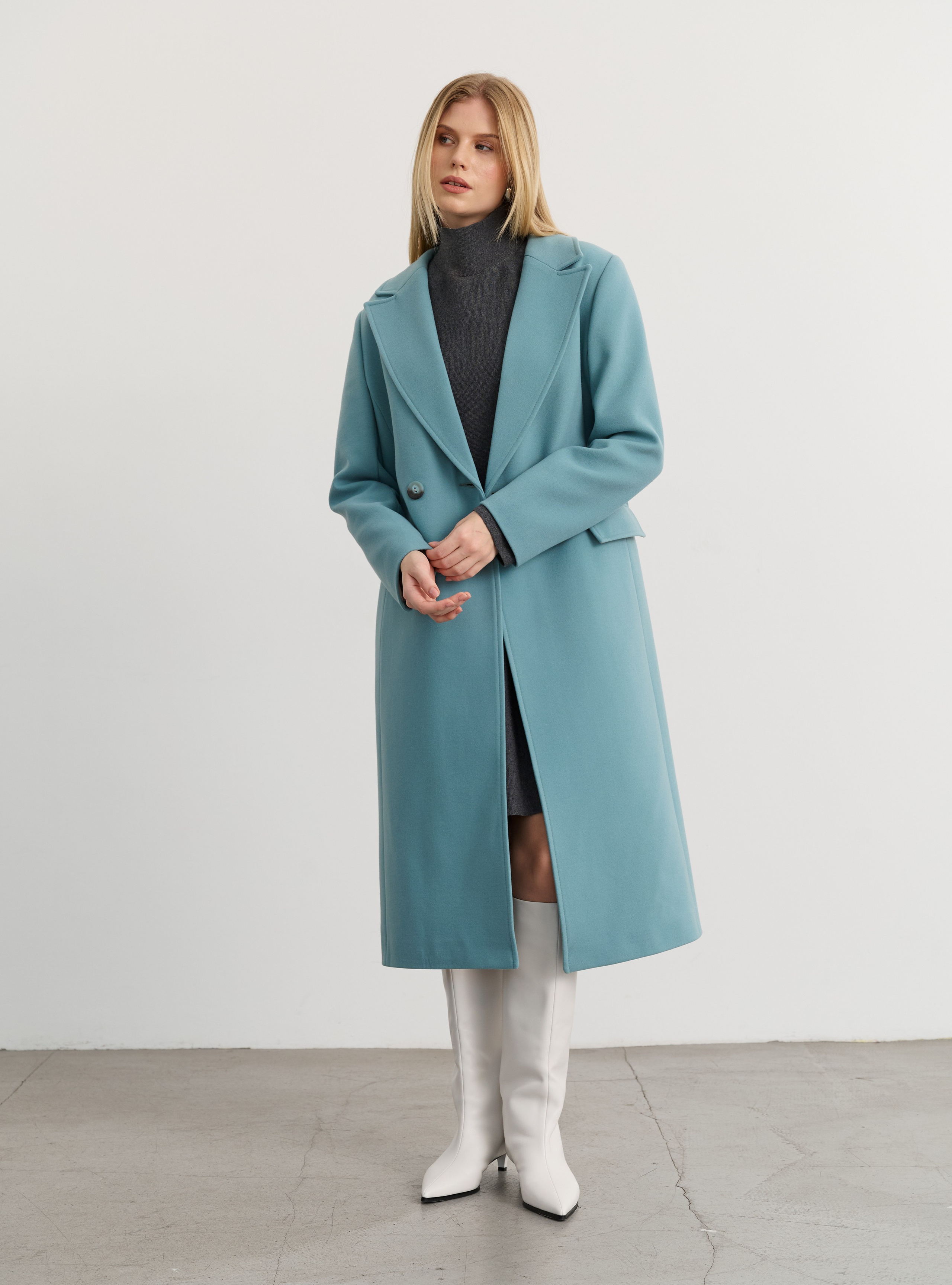 Каталог для бренда верхней одежды Sheily. Fashion фотограф в Москве Ксения Чупрунова