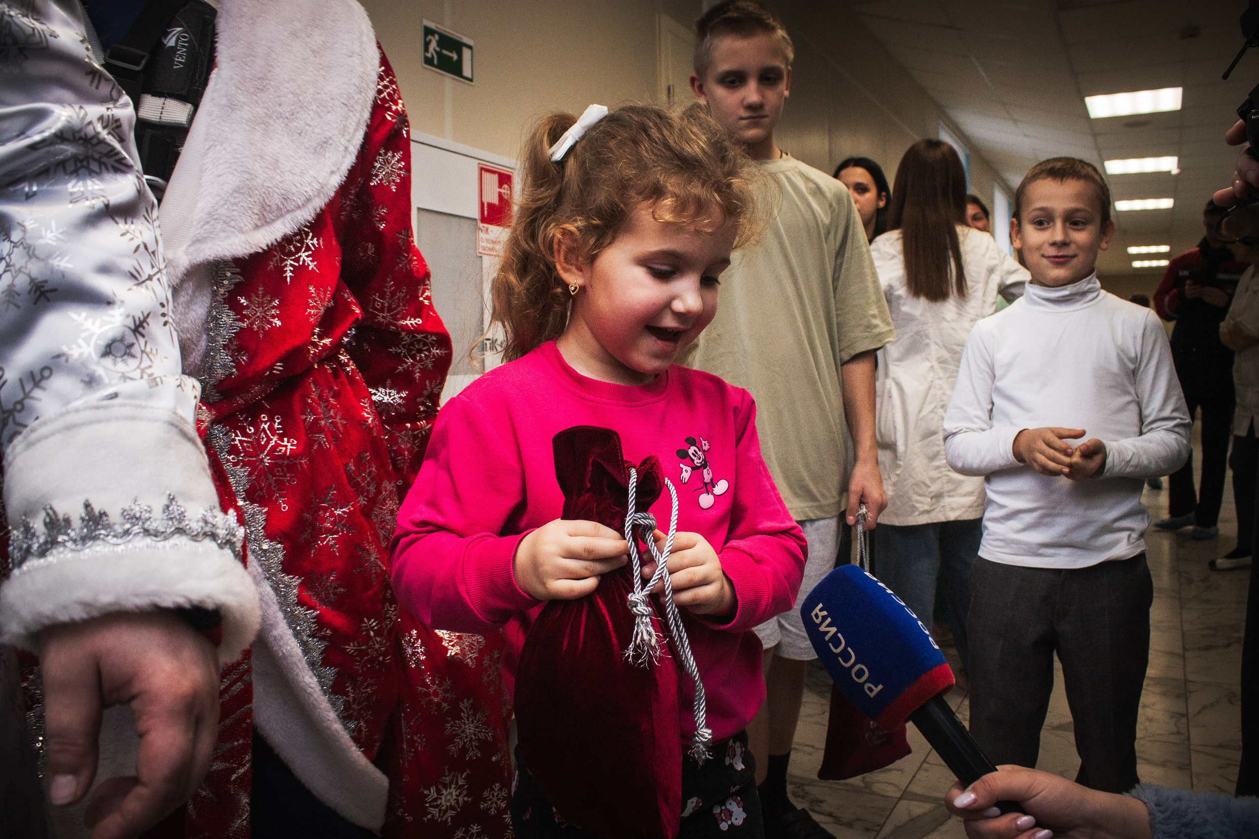 ВСКС. Десант Дедов Морозов. Илья Чемис — Фотограф в Мариуполе