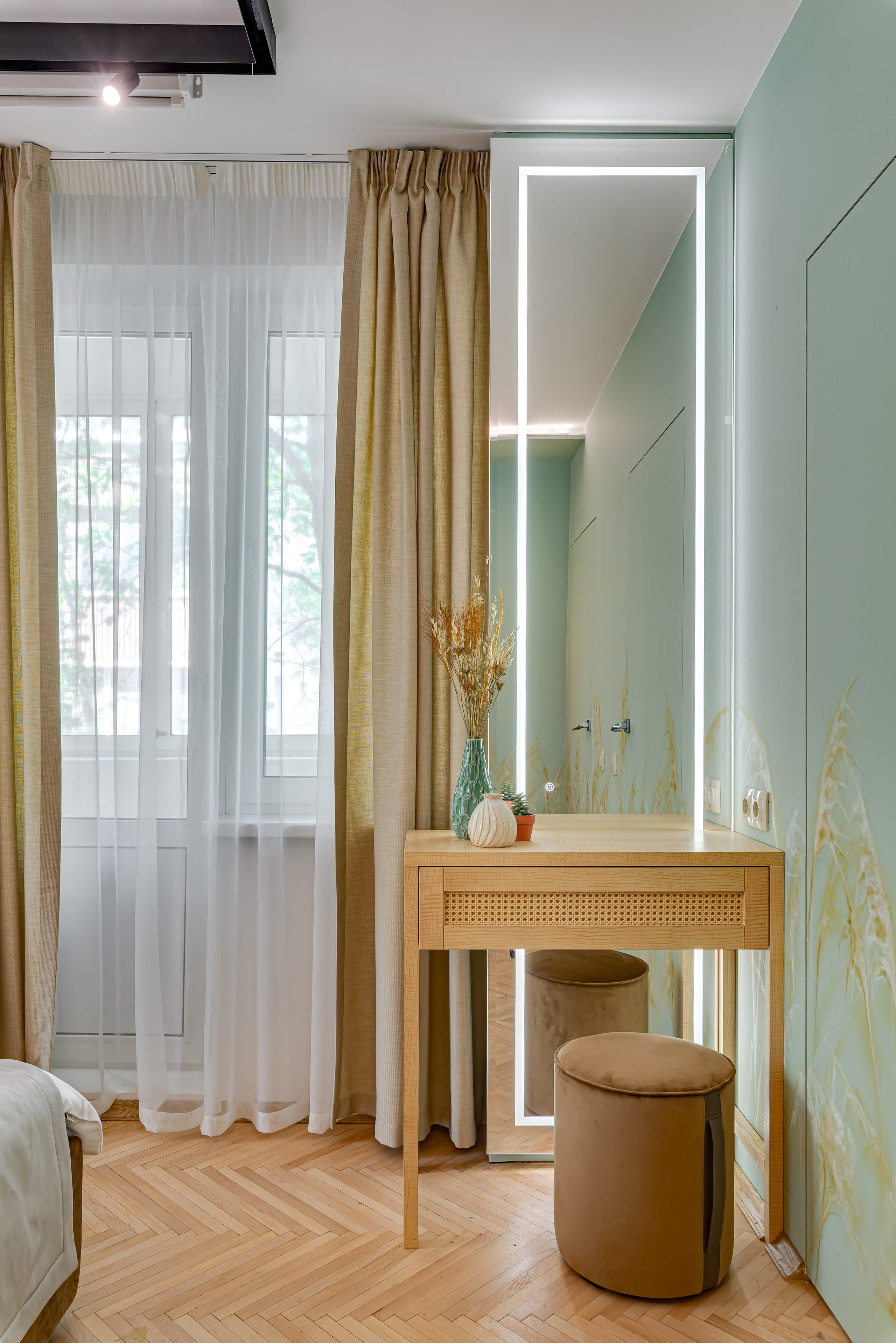 Спальня для телепроекта Большие Перемены на канале Россия 1. Интерьерная съёмка и виртуальные туры — Интерьерный фотограф Кузнецов Сергей (photopixiq)