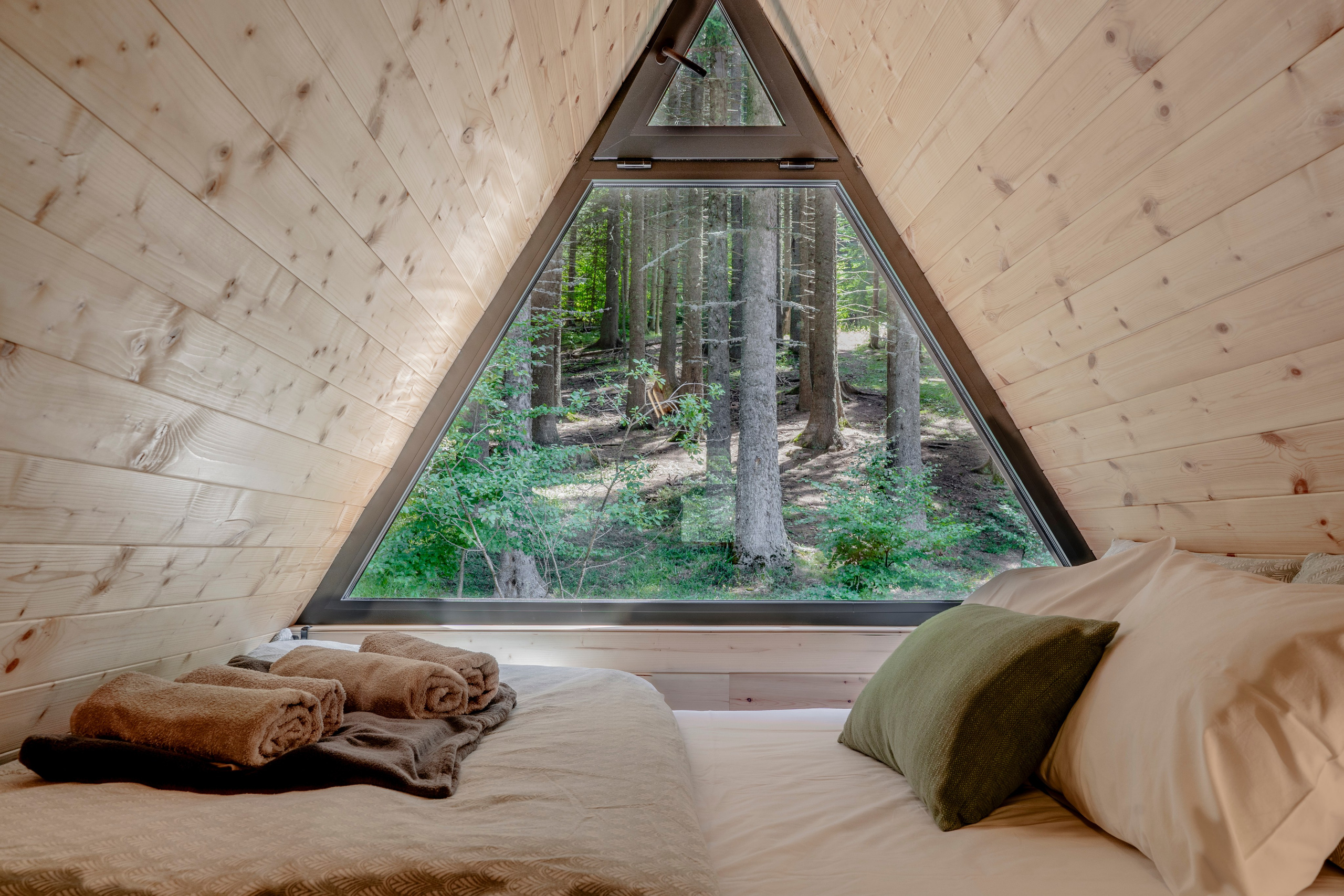 Viktorija Chalet. Photographer Liana Sudets Serbia Kopaonik Brzece Brus