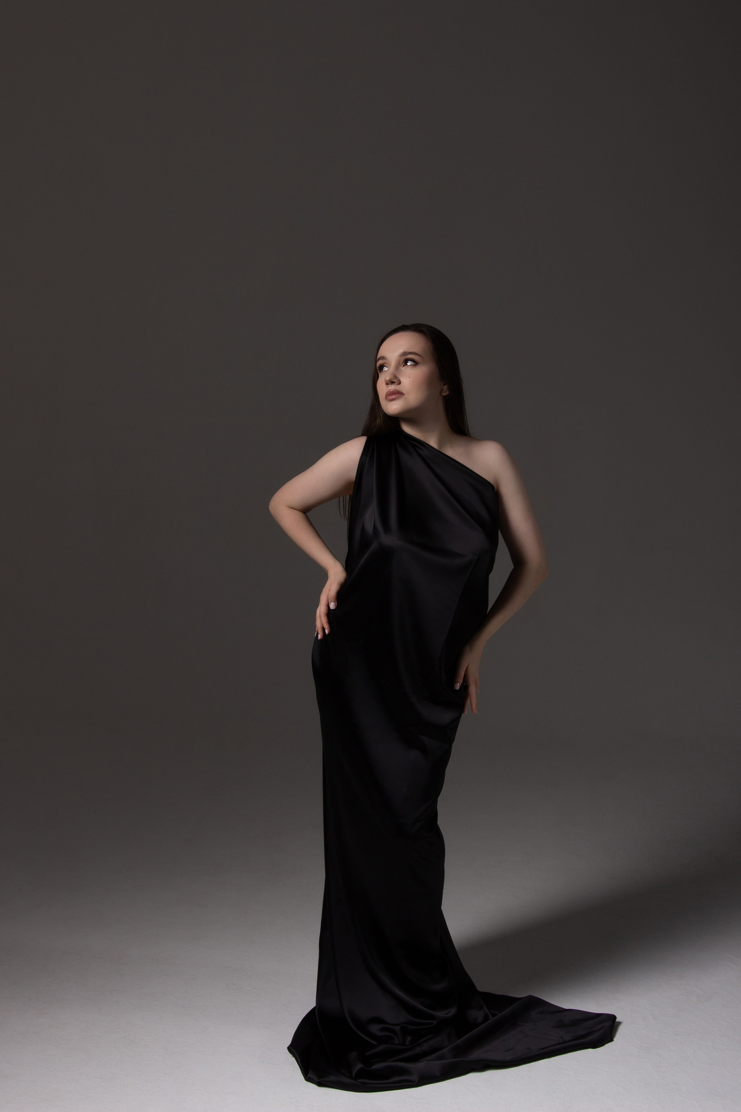 Студийные съемки. Коммерческий фотограф Эльмира в Ташкенте