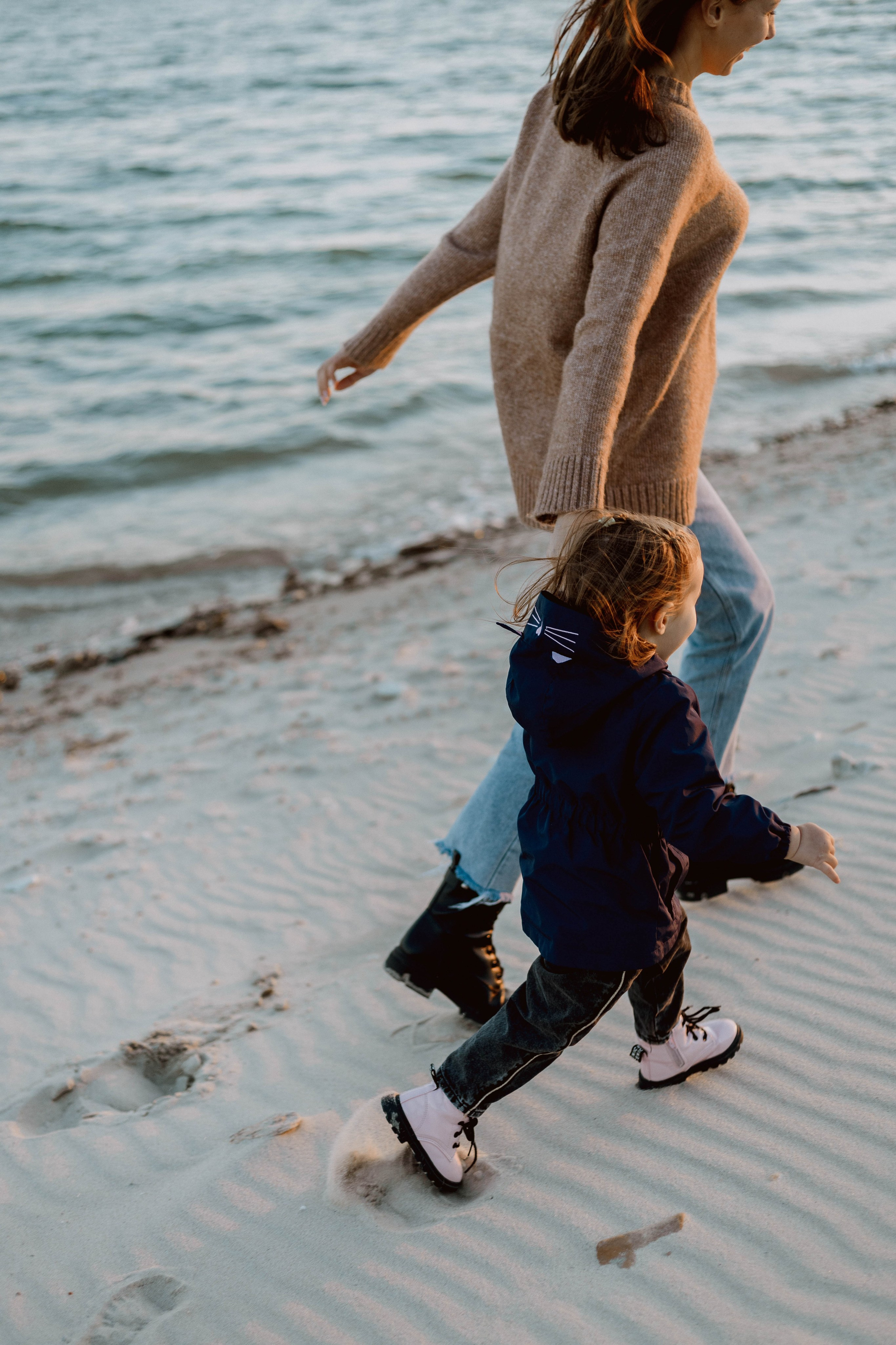 Юля и Ева с лошадьми. Семейный фотограф Наталия Демченко, Краснодар