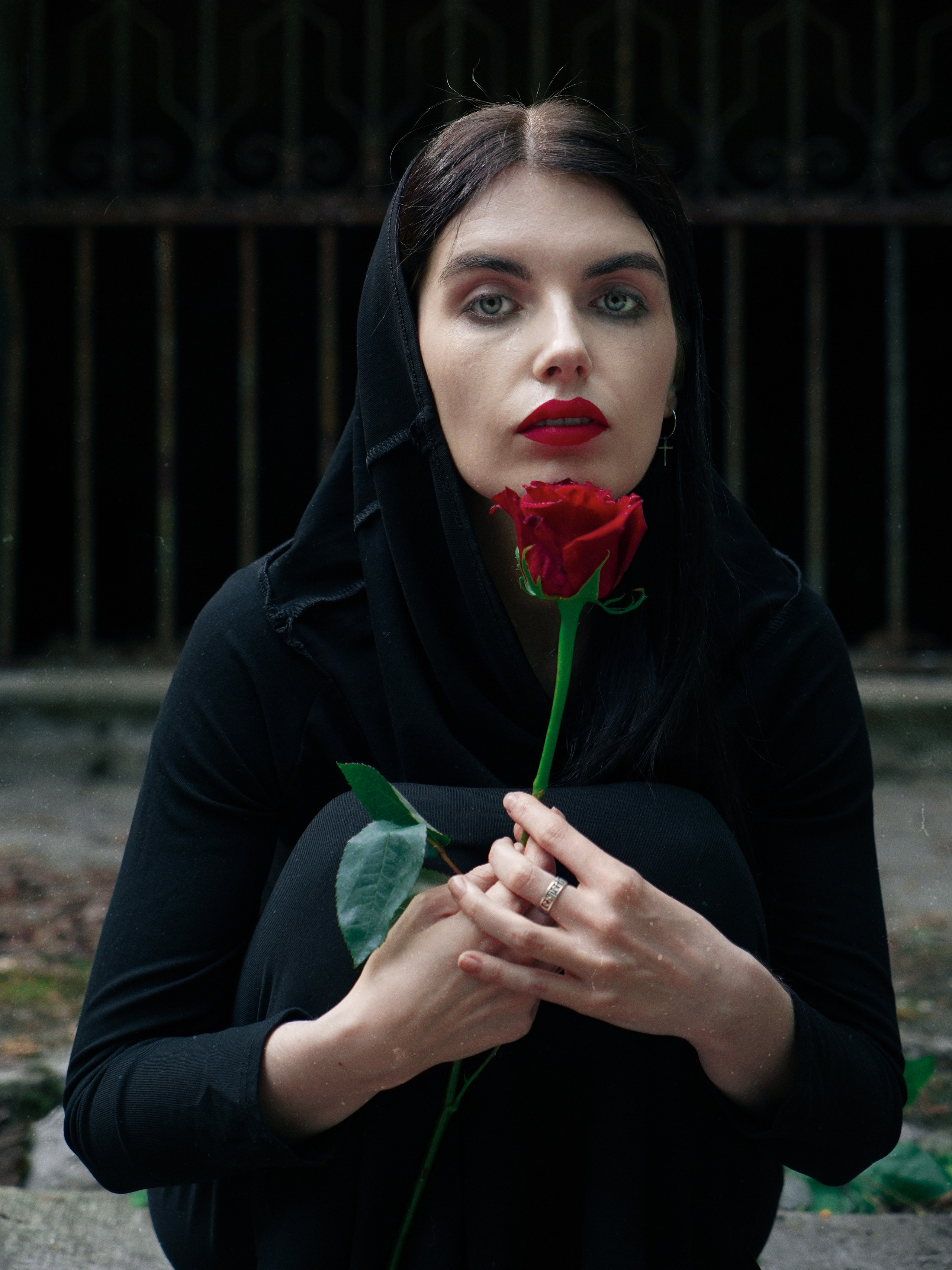 Творческая фотосессия на кладбище в Санкт-Петербурге для Лены. Светлана Гопанюк. Портретный фотограф. Санкт-Петербург. СПб