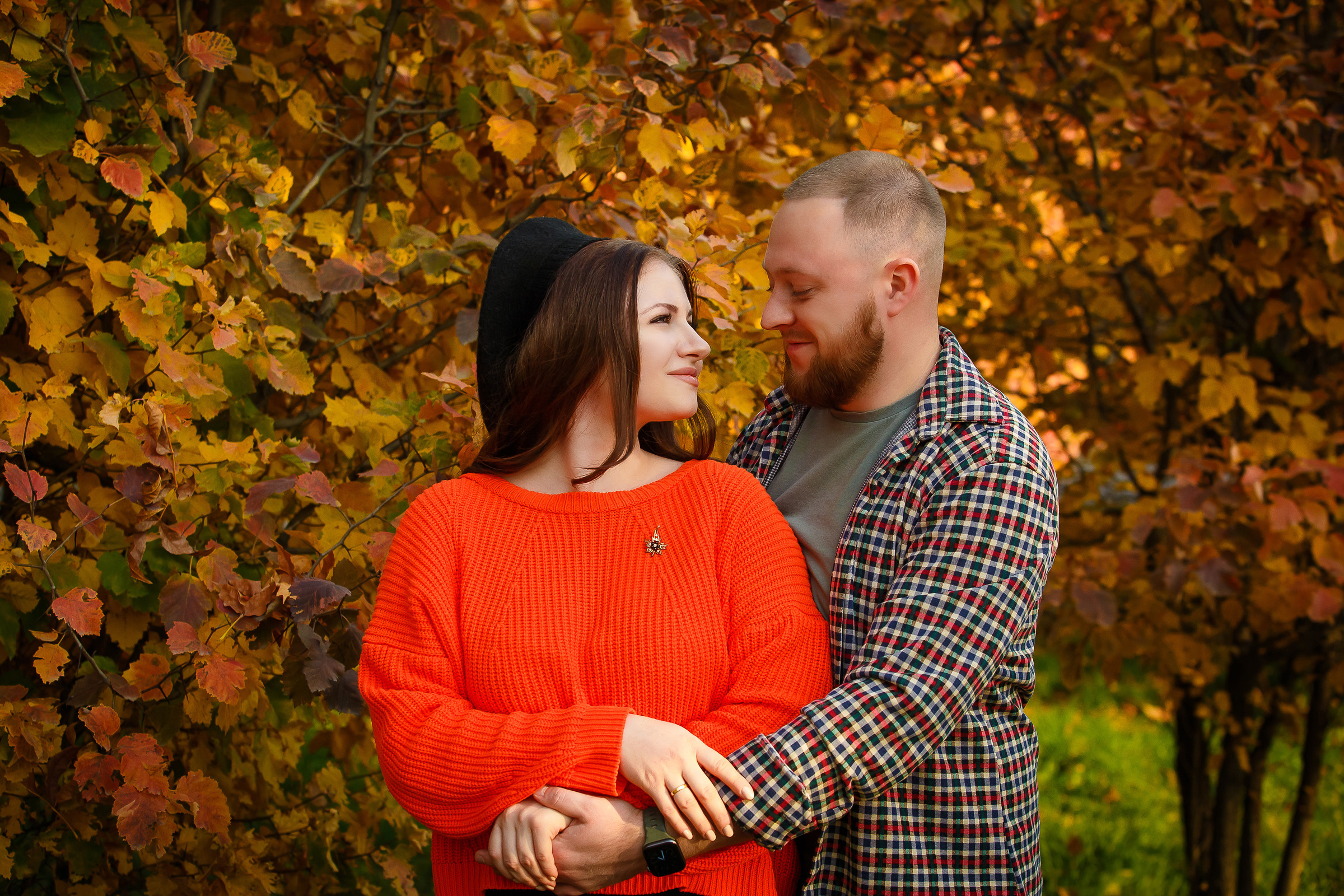 Осенняя семейная фотосессия в парке Алматы. Свадебный и семейный фотограф Алматы Владимир Акуленко