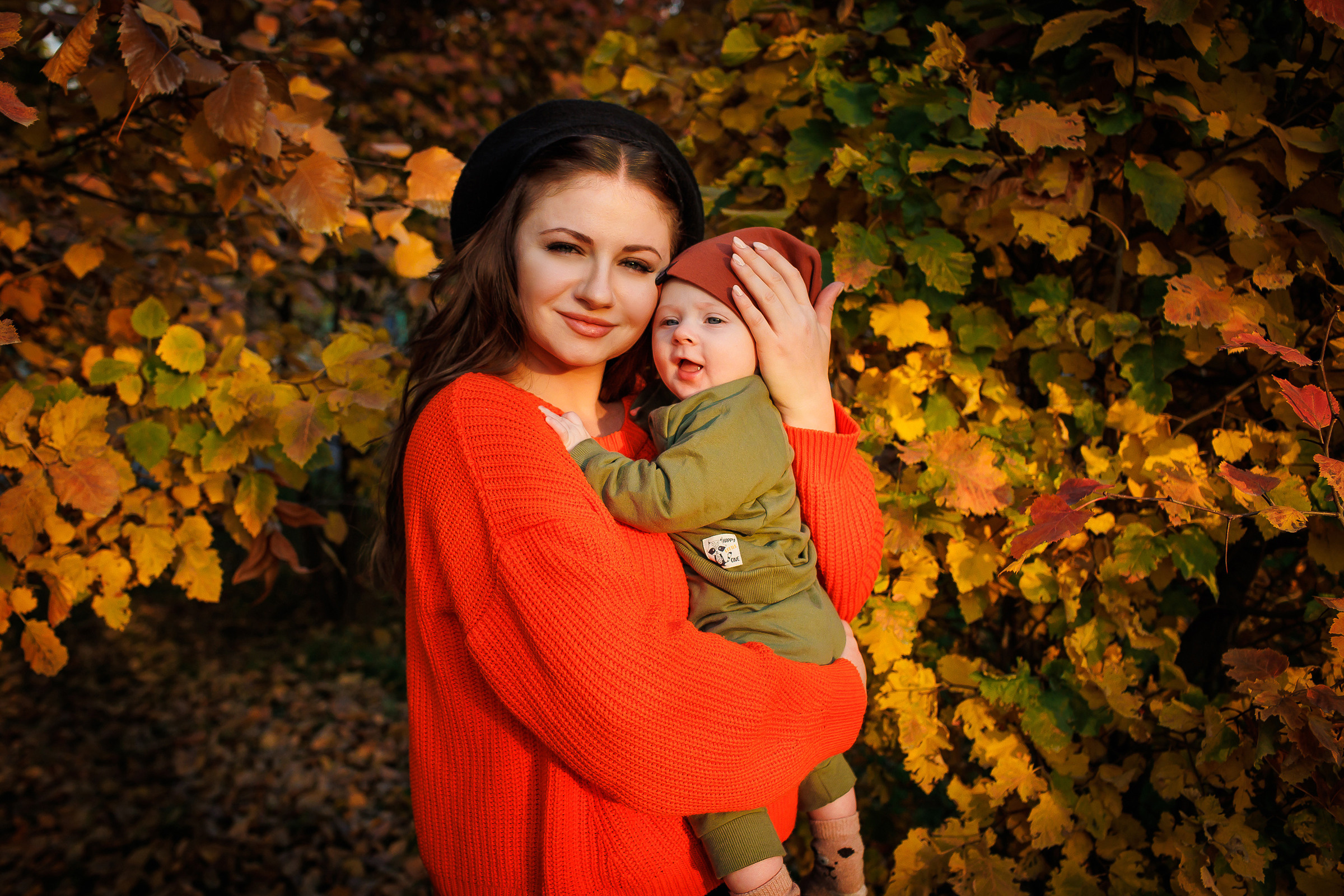 Осенняя семейная фотосессия в парке Алматы. Свадебный и семейный фотограф Алматы Владимир Акуленко