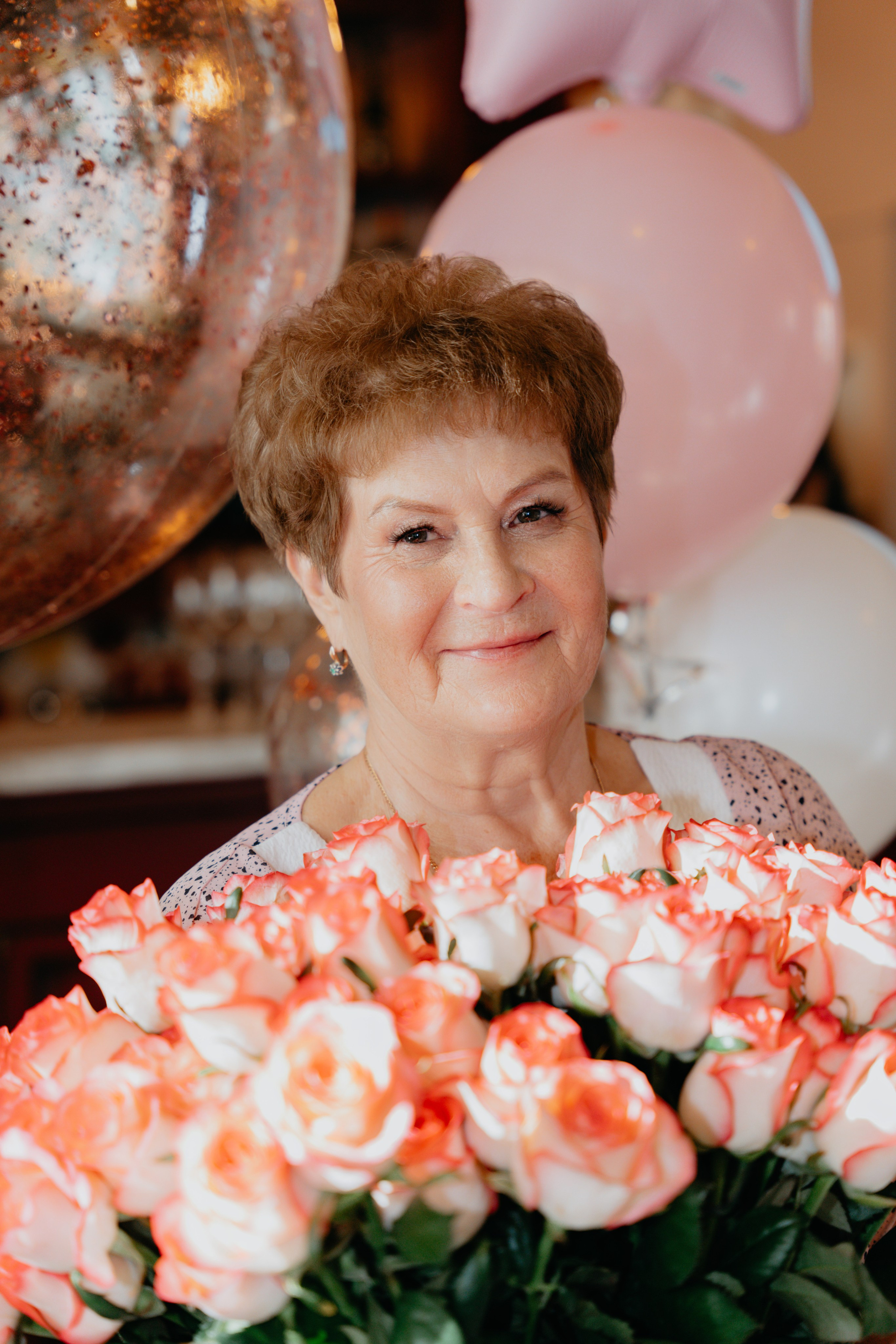 Маме 70 лет. Подарим эмоции ей