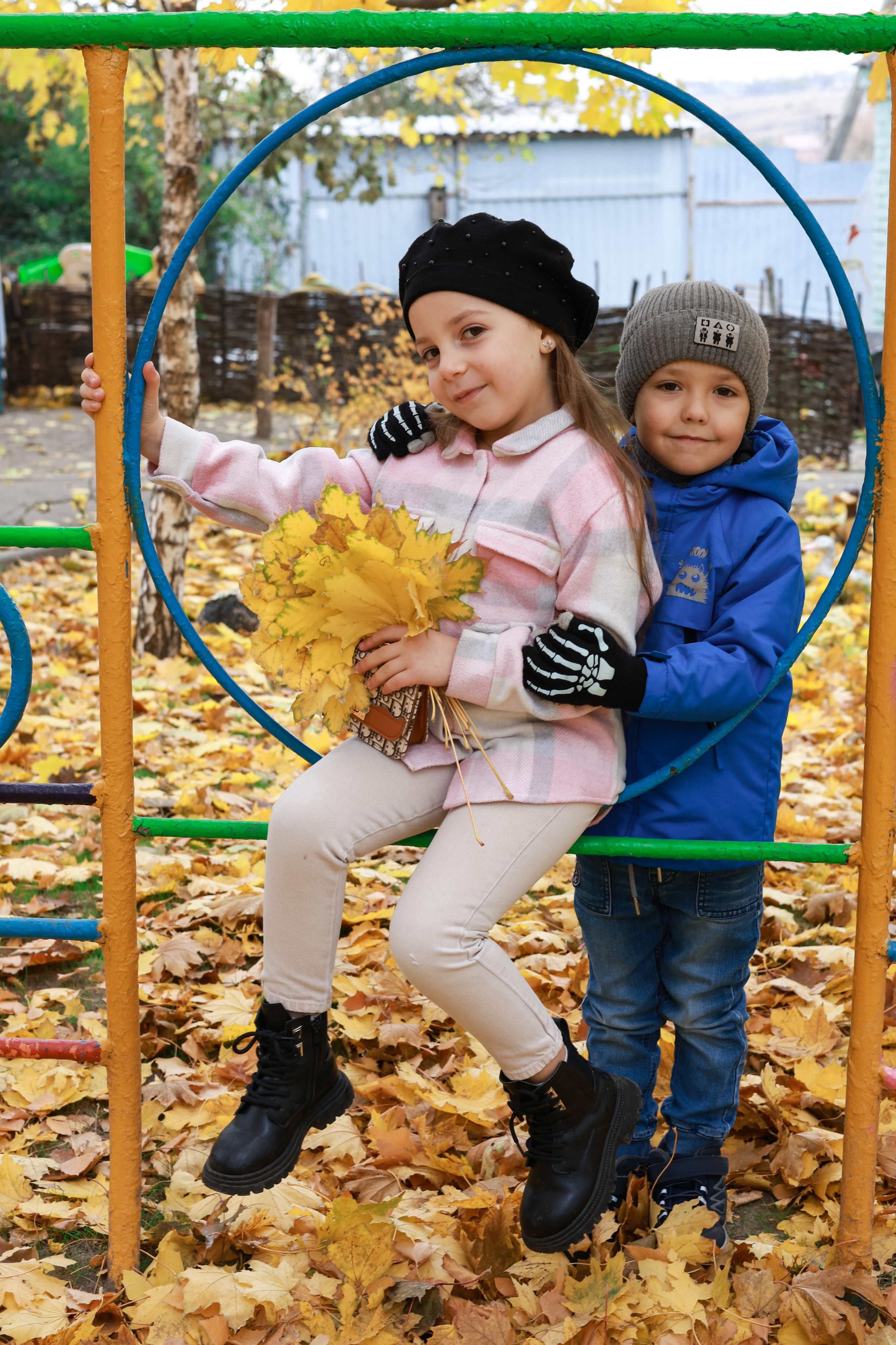 Выпускные съемки «Детский сад» Групповые фото. «ФотоЛерия» ФОТОГРАФ ВЫПУСКНЫЕ АЛЬБОМЫ