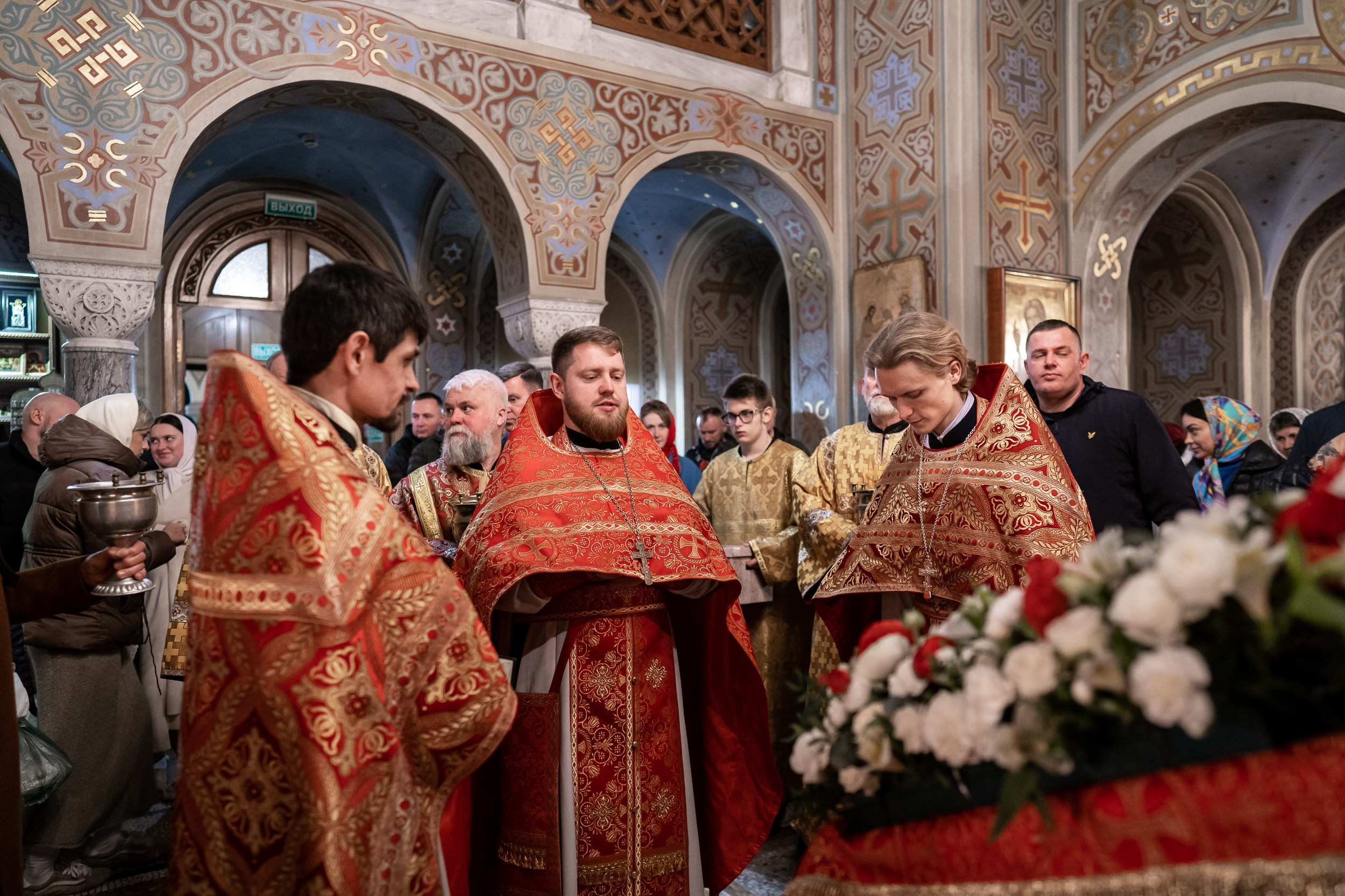 Престольный праздник в храме Воскресения Христова (Форосская церковь). Церковный фотограф Севастополь
