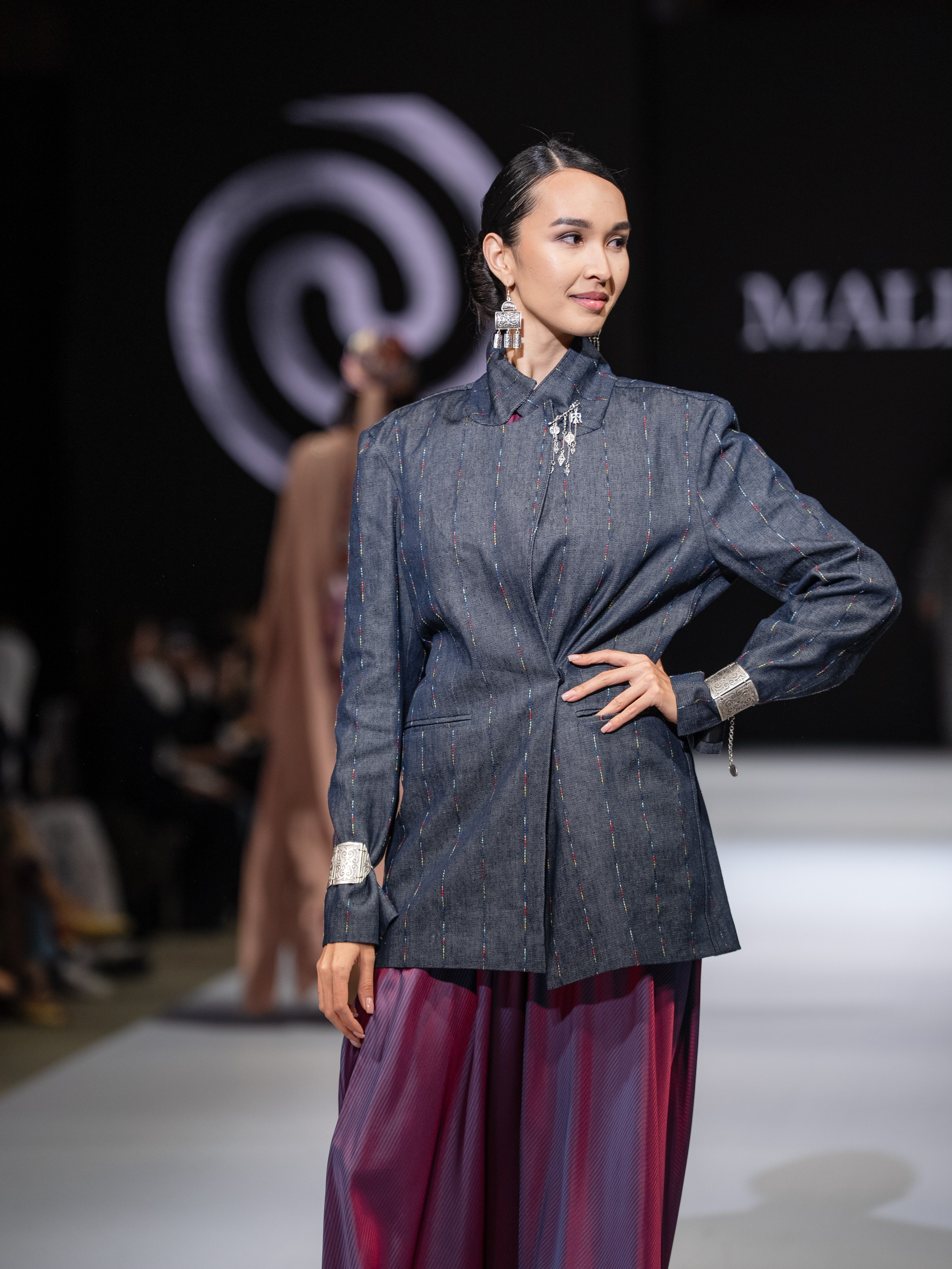 EURASIAN FASHION WEEK Malique. Сайт Алматинского НЮ АРТ, будуар и фэшн фотографа Дениса Карпенко