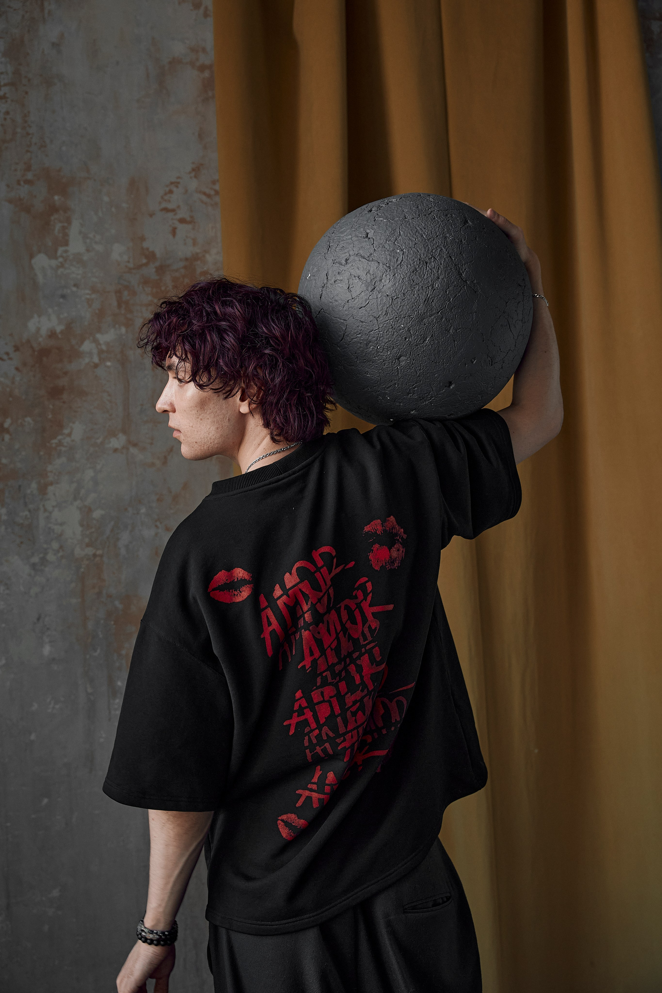 Бренд футболок / Non Grata. Cheeelsa.ru