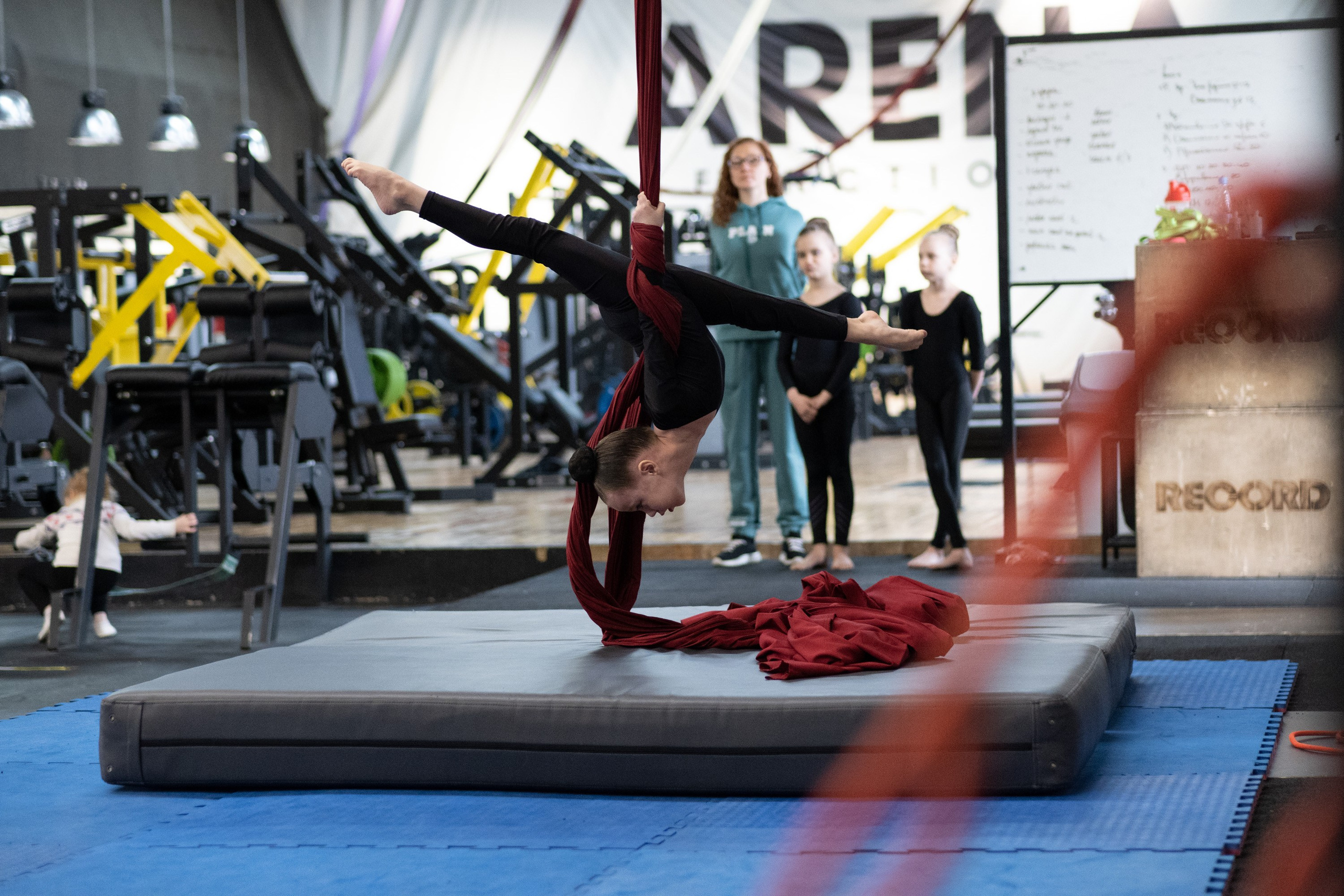 Внутриклубные соревнования по воздушной гимнастике 02.04.23