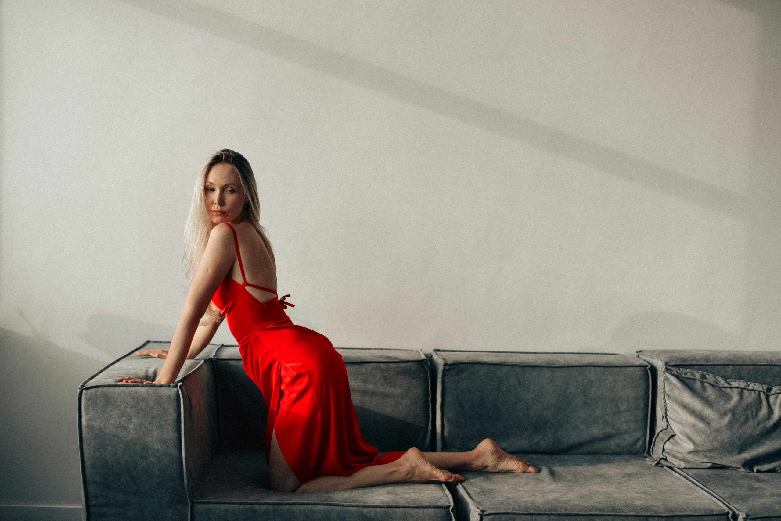 Женская фотосессия в студии. Фотограф в Москве и Королёве Сутягина Мария