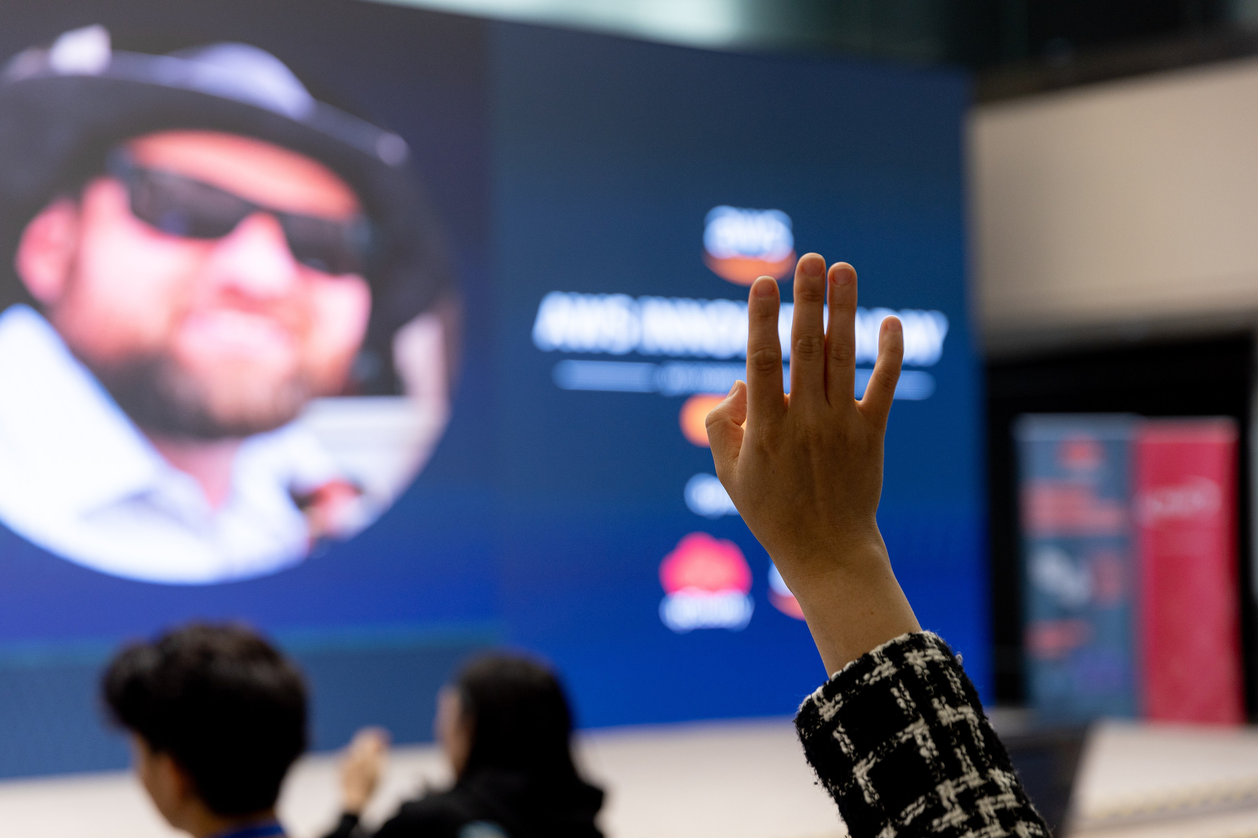 AWS INNOVATION DAY 2025. Портретный и репортажный фотограф в Астане Роман Григоров