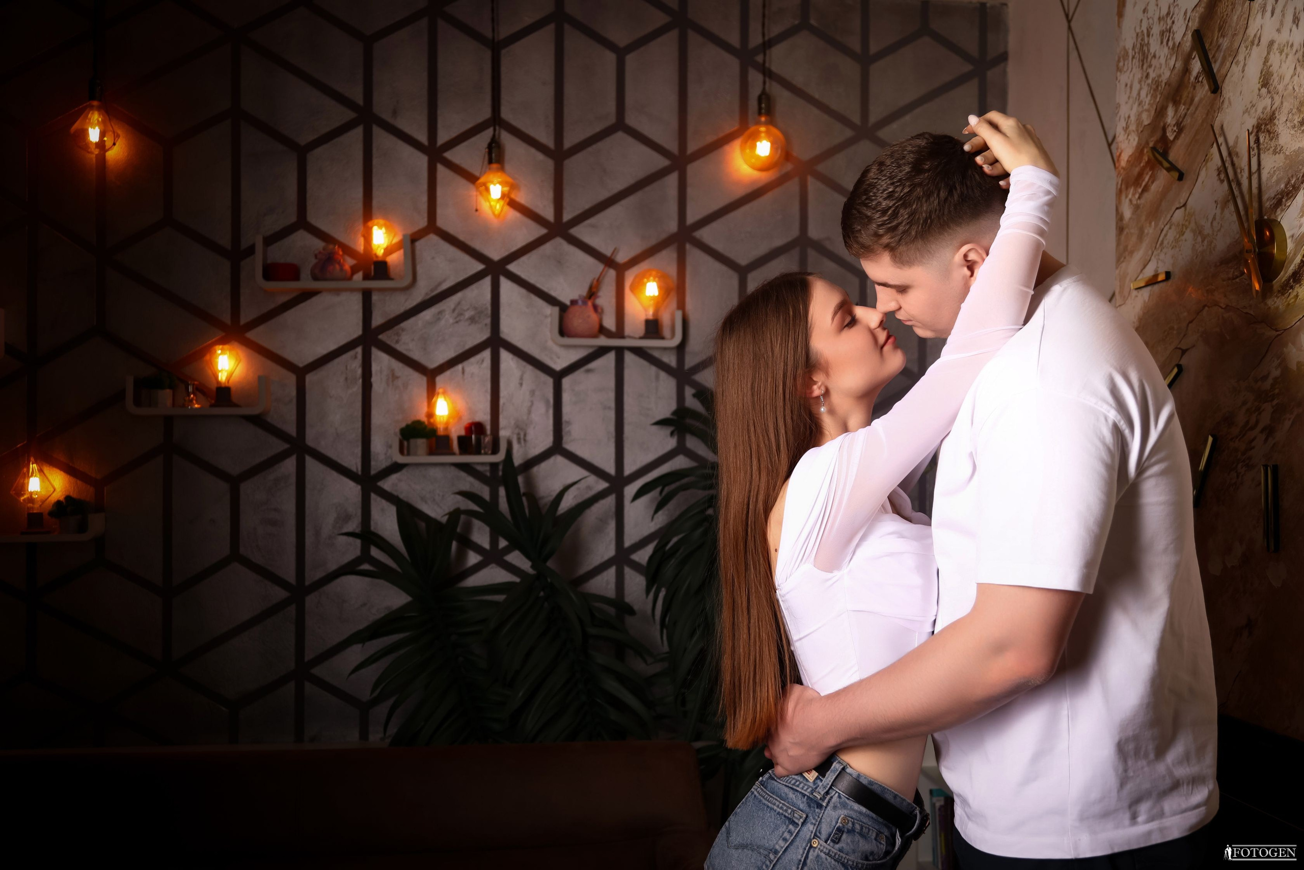 Love Story: Портфолио романтических фотосессий. Интерьерная фотостудия FOTOGEN г. Краснодар
