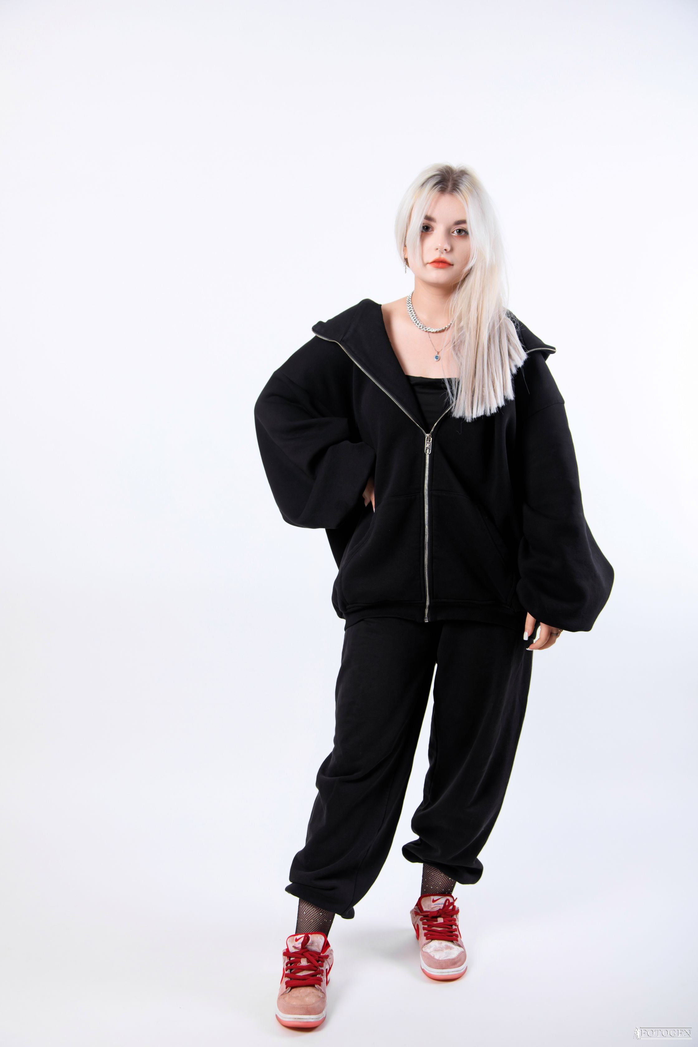 Юность и стиль: Идеи для стильных фотосессий. Интерьерная фотостудия FOTOGEN г. Краснодар