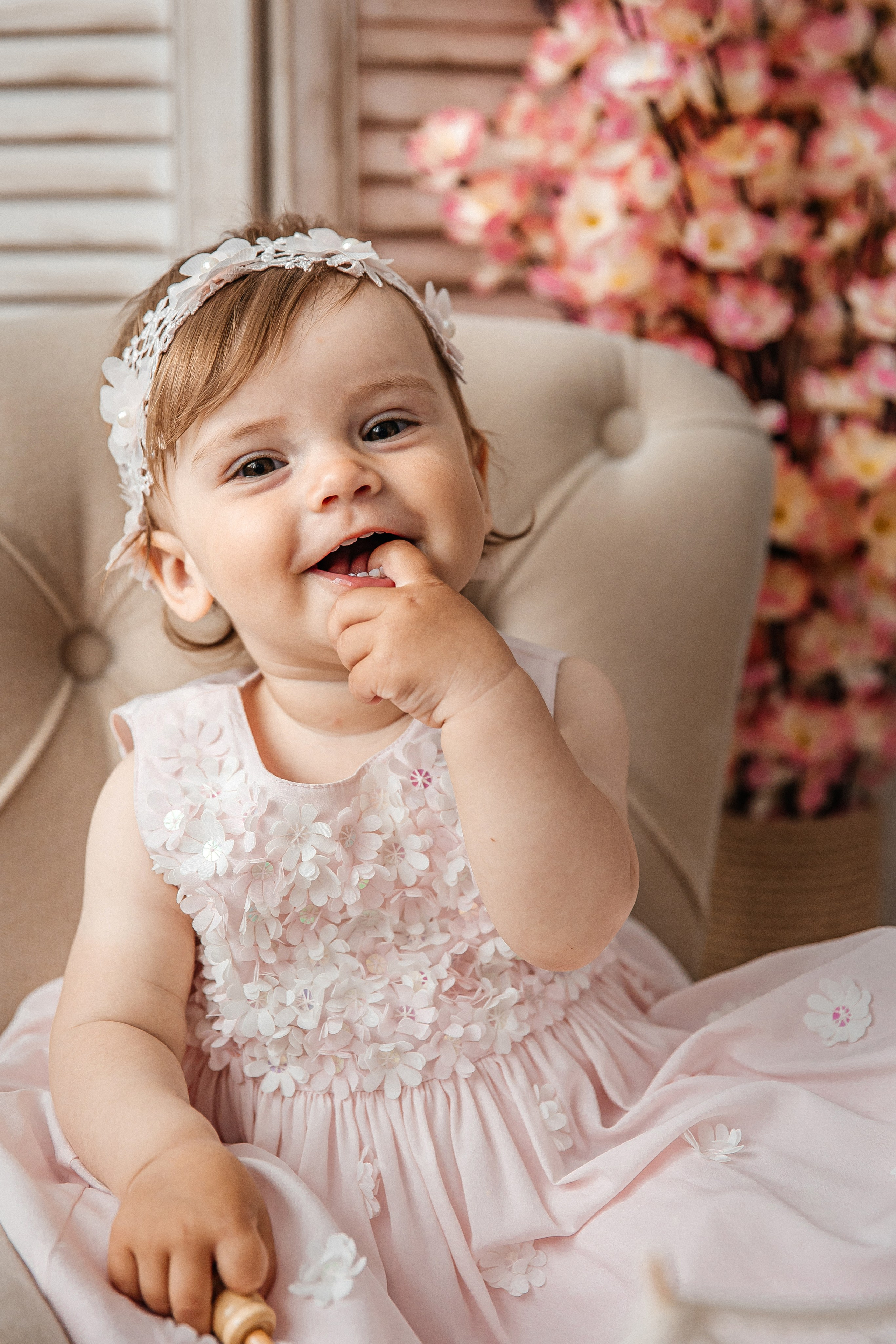 Минимализм (единичка, буквы-кубики, отдельный реквизит на фоне). Детский фотограф, выпускные альбомы в Нижнем Новгороде Бодягина Мария