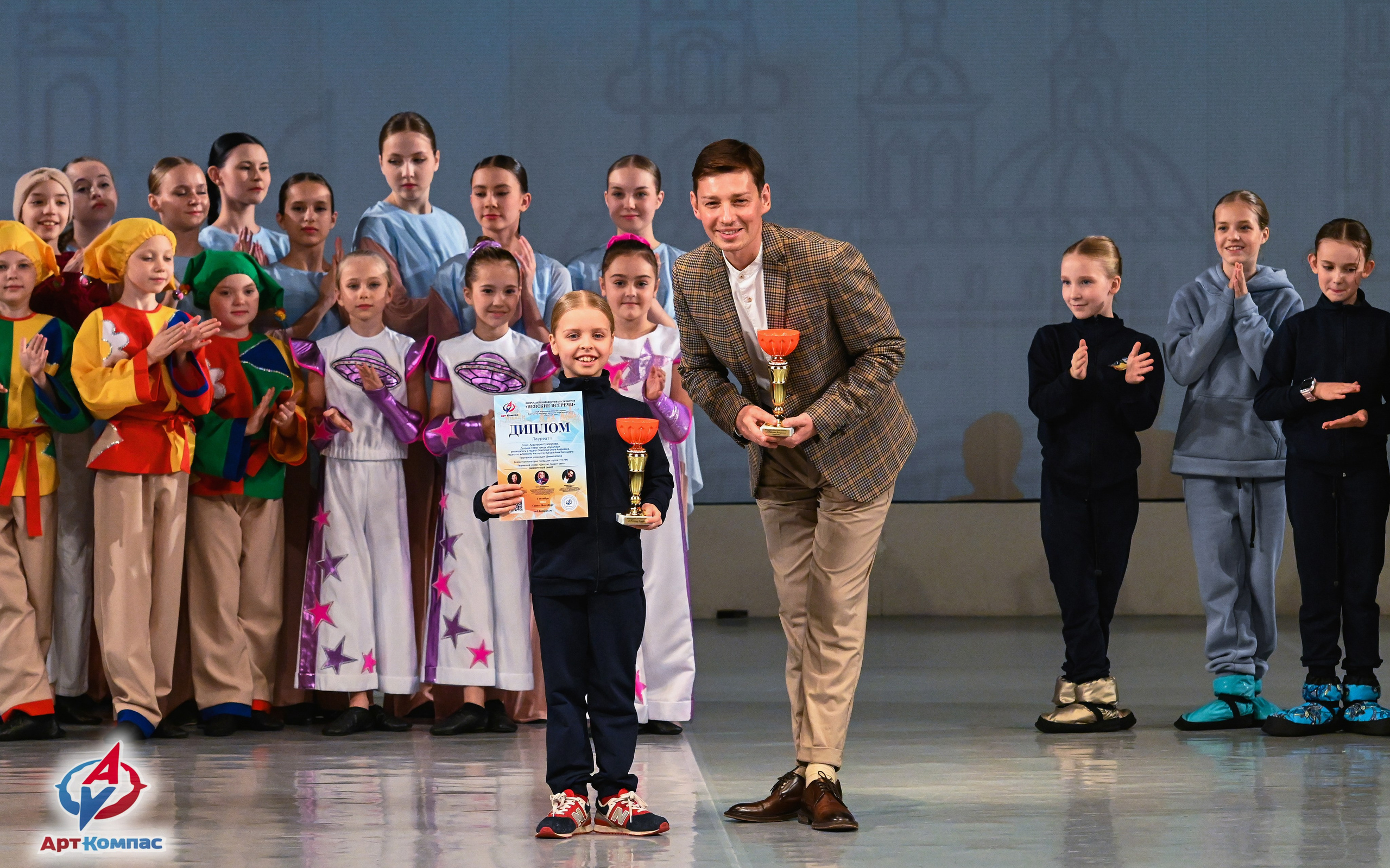 05.10.2025 Всероссийский фестиваль талантов «НЕВСКИЕ ВСТРЕЧИ» г. Санкт-Петербург. Медиастудия Фото Концепт