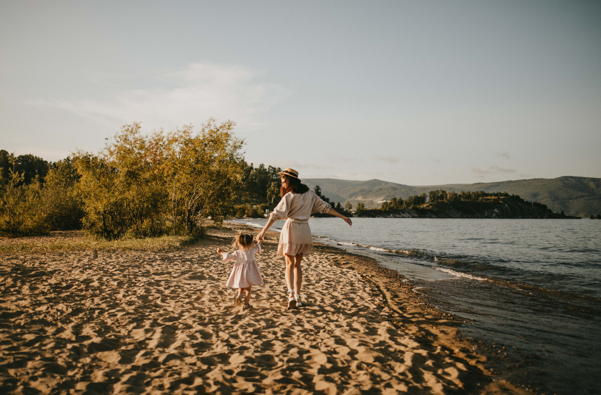 Летняя прогулка мамы и дочки. Фотограф Наталья Кургина Слюдянка Иркутск