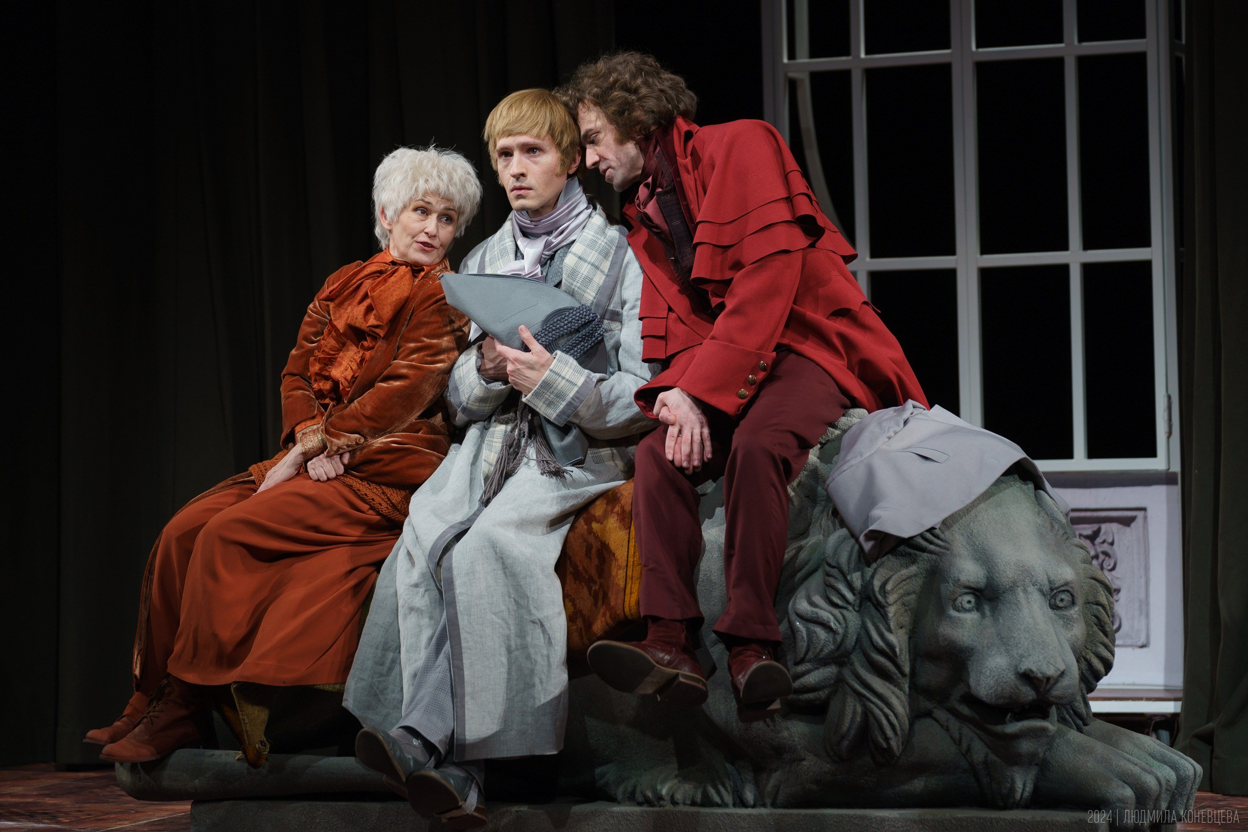 Мастерская Фоменко. «Совер­шенно Неве­ро­ят­ное Со­бы­тие». Постановка Евгений Каменькович. Театральная фотография