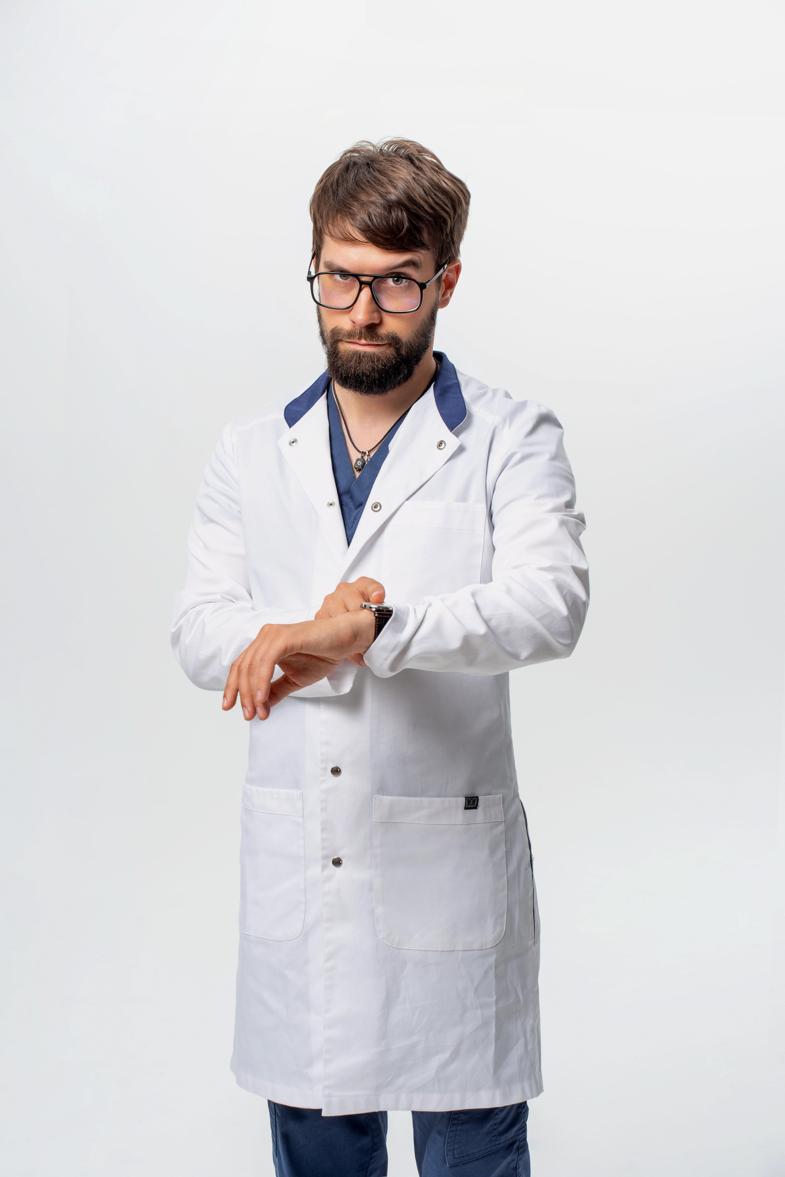 Фотосессия для лор врача в фотостудии в Москве