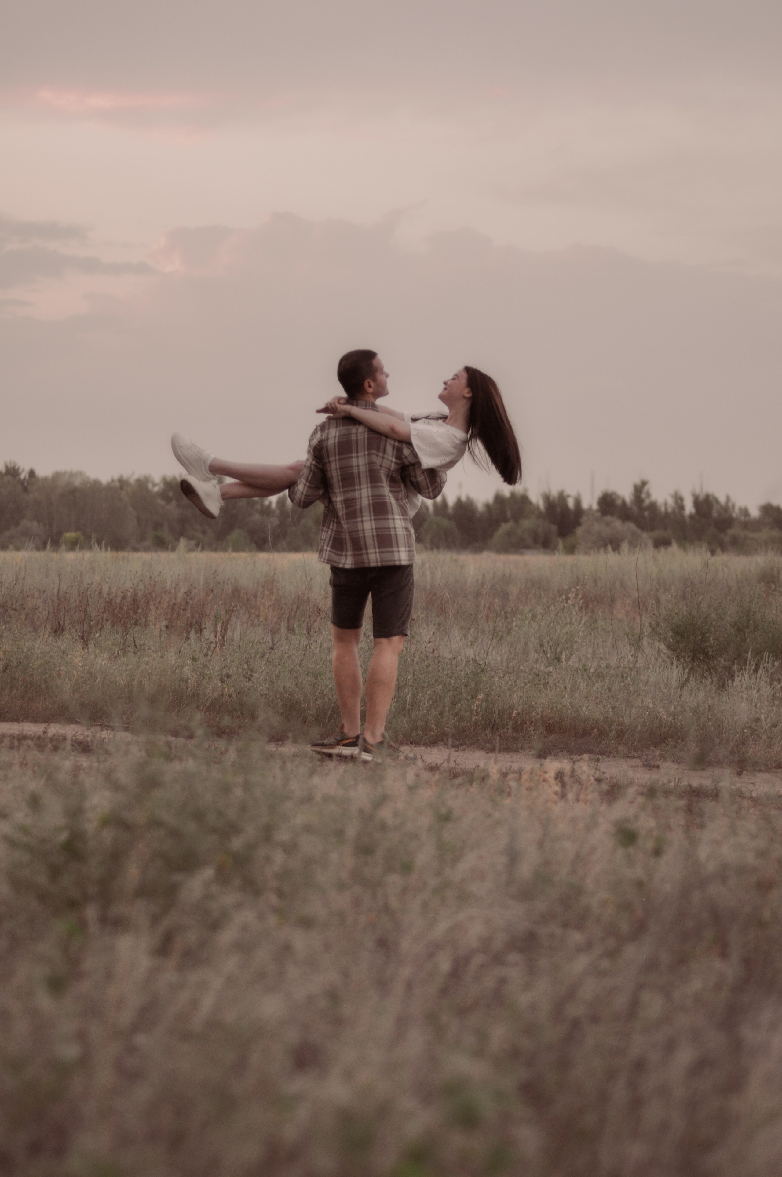 Лавстори на природе с машиной. Сохраню важные для тебя моменты