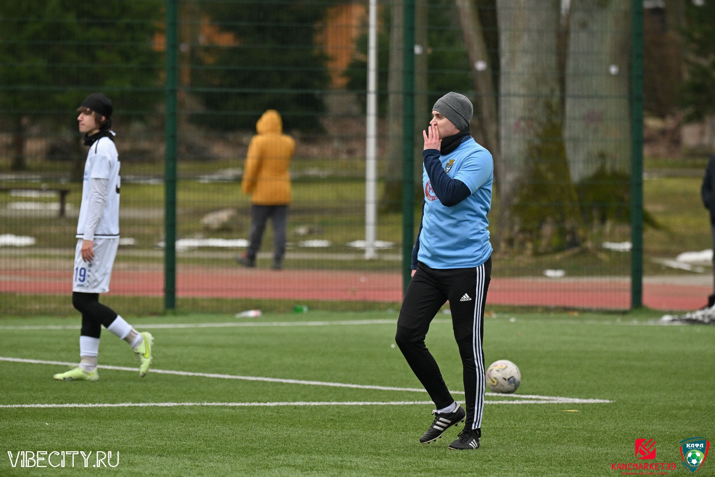 XX ЧЕМПИОНАТ КАЛИНИНГРАДСКОЙ ЛФЛ КАНЦМАРКЕТ39 сезона 2024–2025 гг. VIBECITY.RU Вайб Сити Ру Фоторепортажи Фотоотчеты Калининград