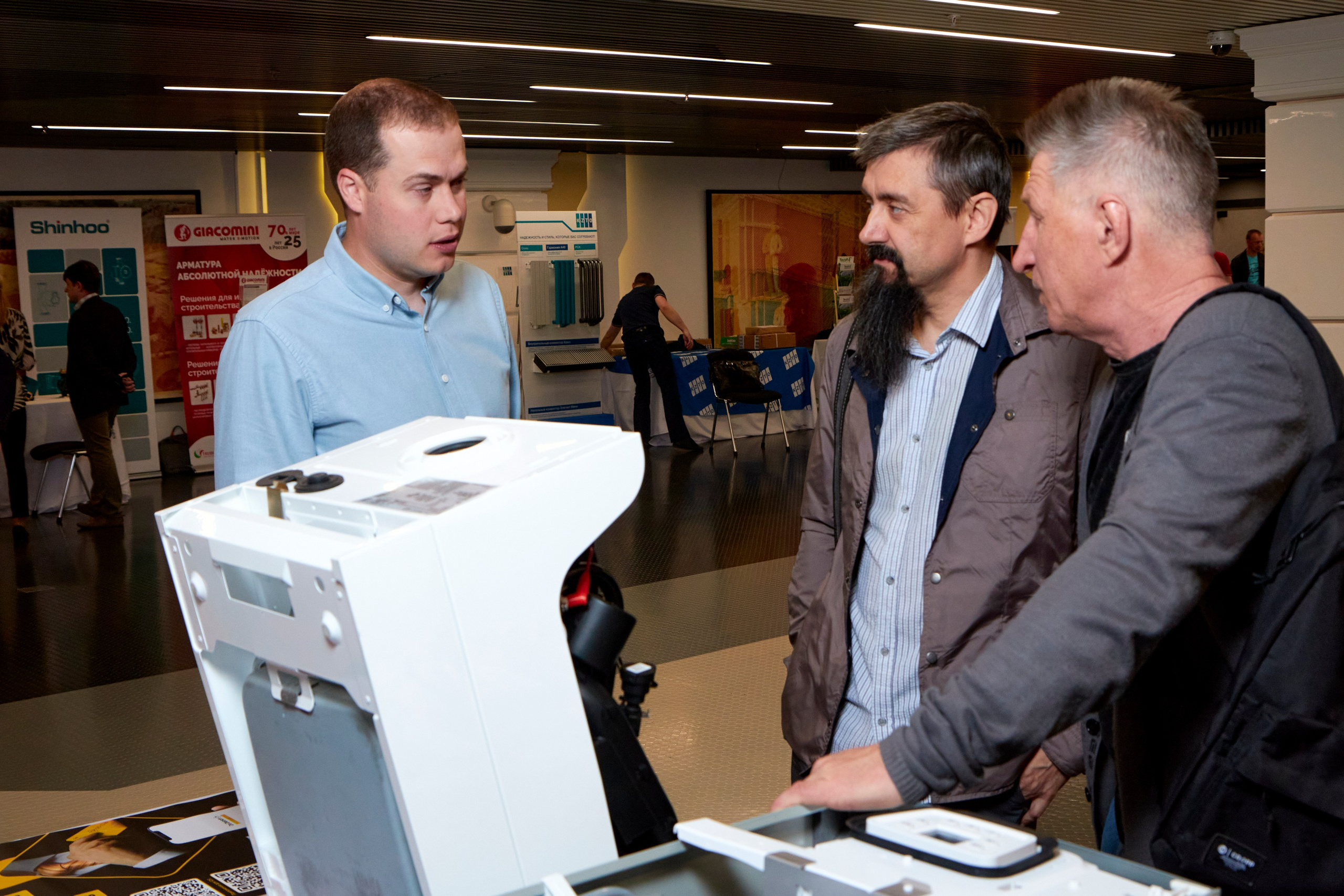 Мастер Ватт, конференция Екатеринбург 2023. Предметный и репортажный фотограф Алексей Кротов