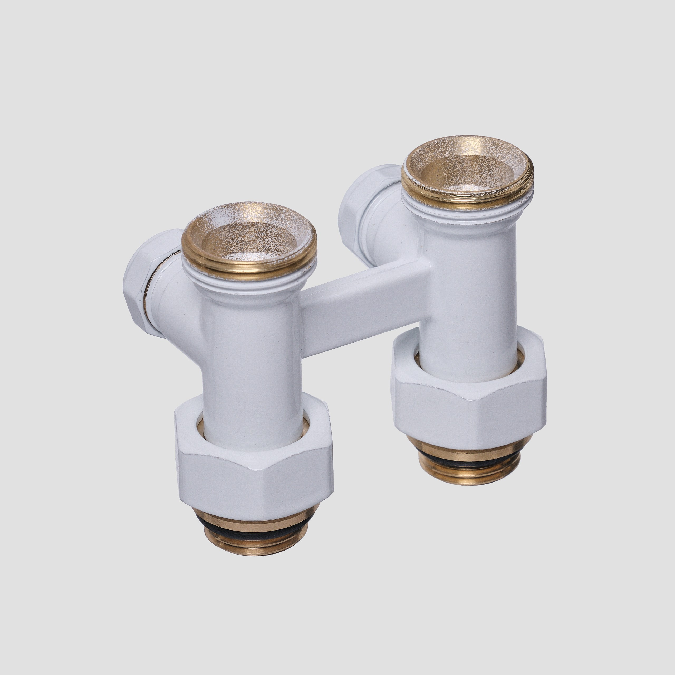 Предметные фотографии регуляторов и нагревателей для отопительных приборов