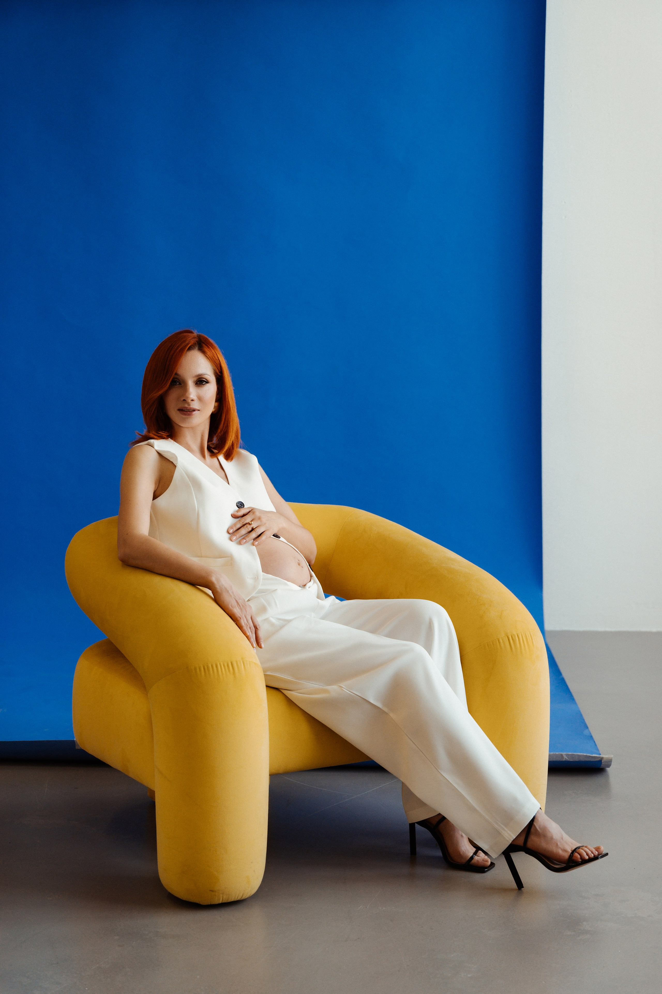 Профессиональный семейный и беременный фотограф в Санкт-Петербурге — Маргарита Иванова. Индивидуальные фотосессии под ключ: от образа до гот. Профессиональный фотограф беременности в СПБ. Стильные фотосессии беременности в стиле минимализм и классическая фотография