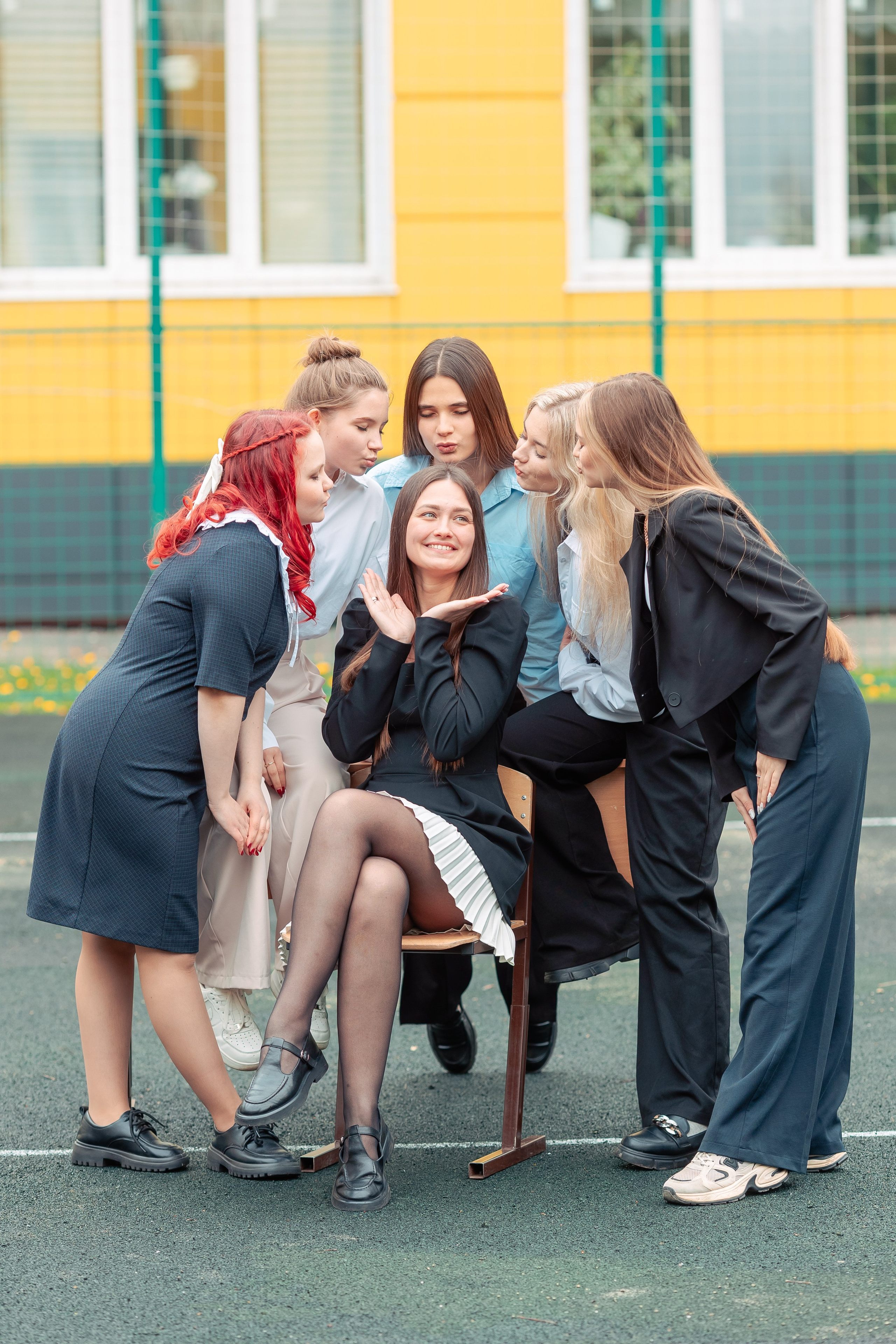 Позирование группы. Выпускные альбомы для детского сада и школы