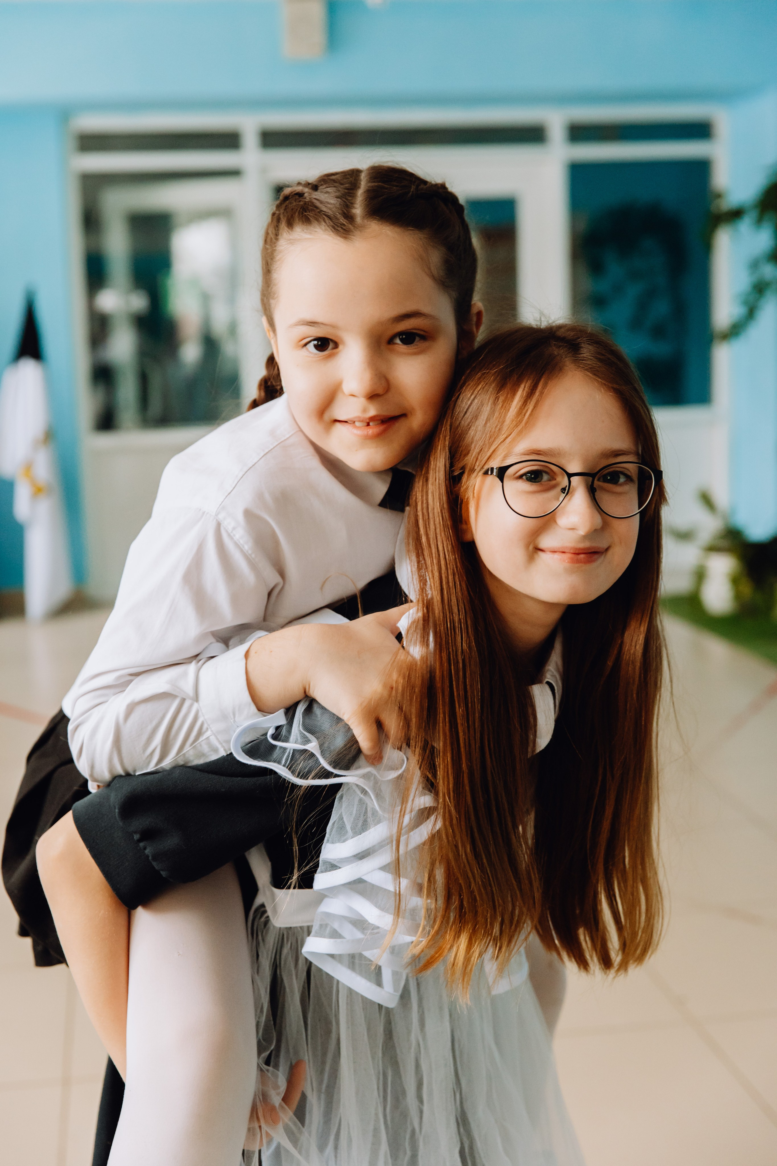 Школьные альбомы в Чернянке. Фотограф Максим Никонов