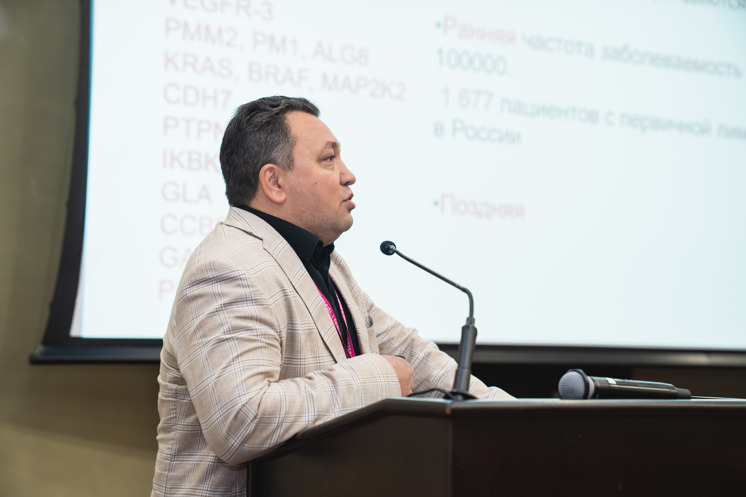 Фотосессия форумов, конференций. Занимаюсь профессиональной фотографией и живу рядом с Байкалом. Работаю в разных жанрах