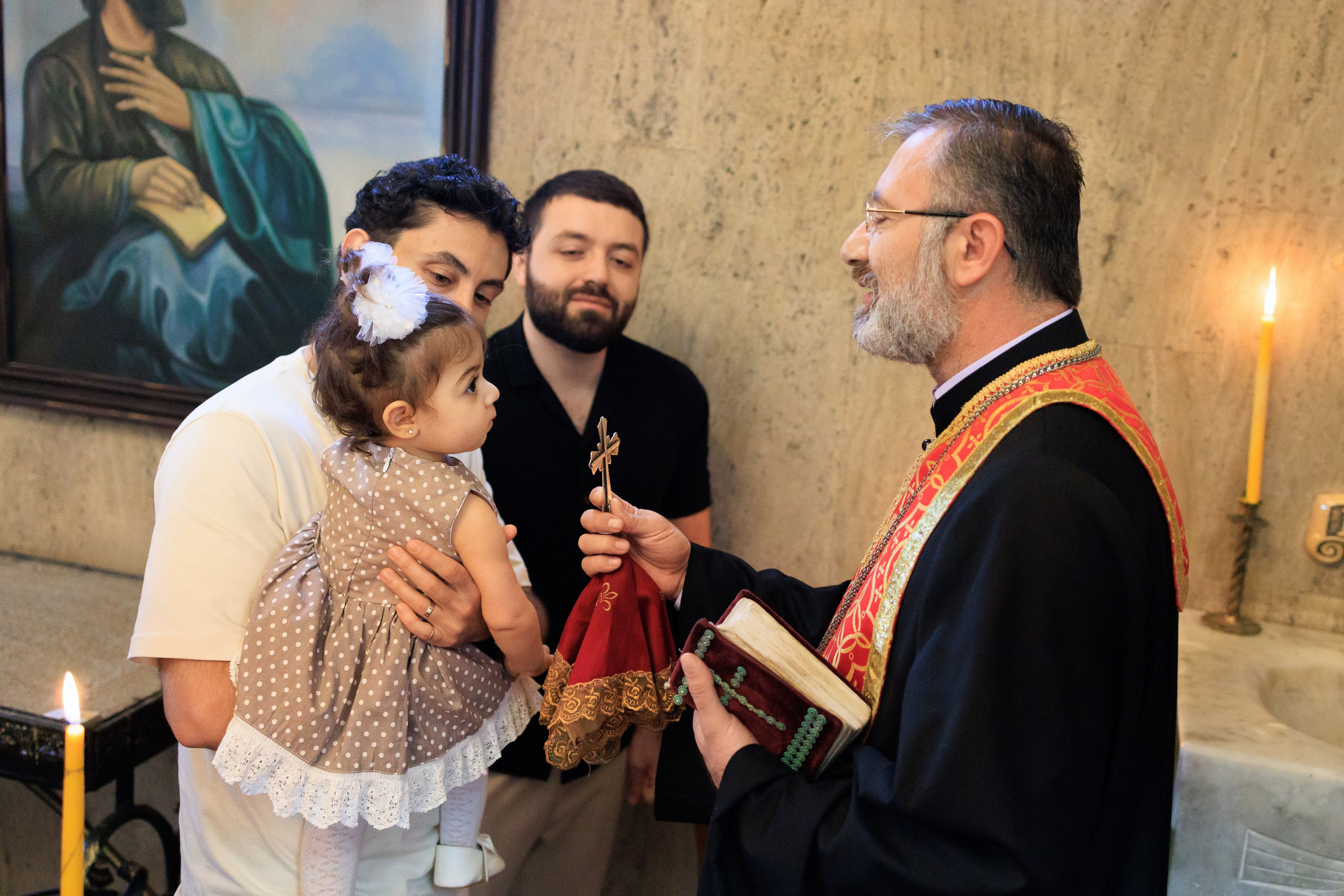 Фотосъёмка таинства крещения и крестин в городах Я фотограф снимающий венчания в городах Минеральные Воды, Пятигорск, Кисловодск, Ессентуки,. Репортажный и свадебный фотограф Пятигорск и КМВ