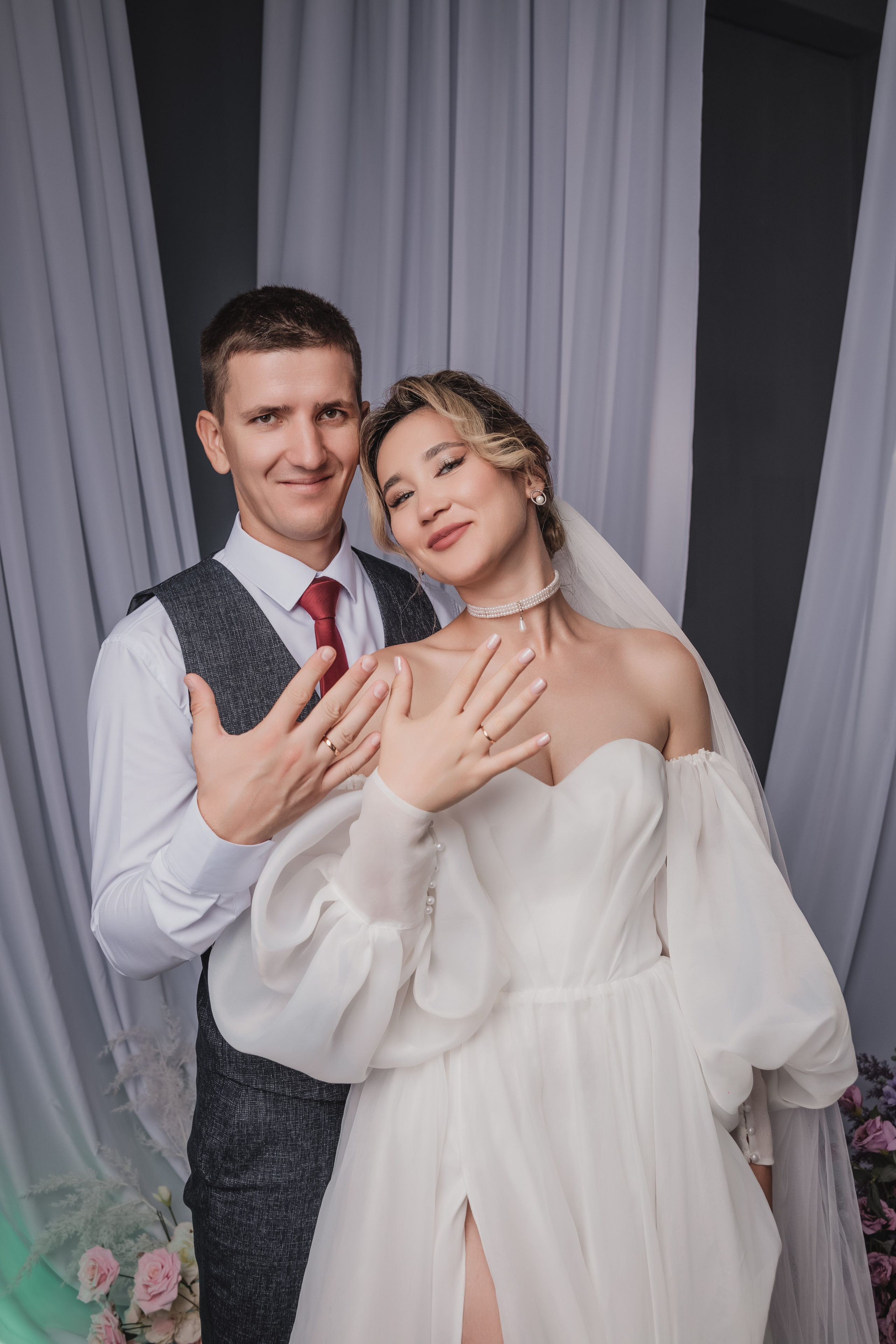 Свадебная фотосессия в фотостудии г. Саратова Яна и Сергей 28.08.2024. Свадебный фотограф, портретный фотограф в Москве и Саратове Оксана Анциферова