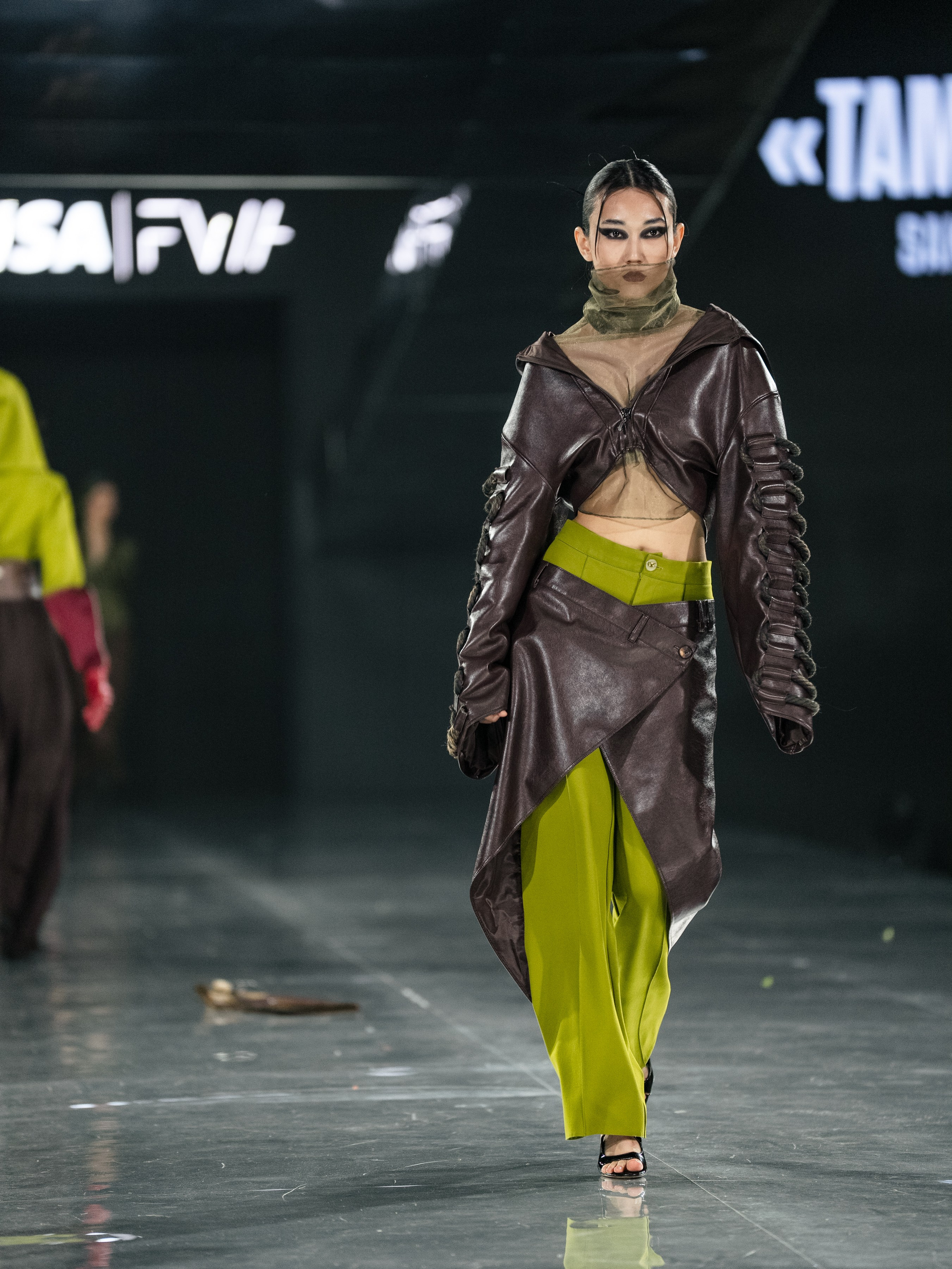 Visa Fashion Week SAKH. Сайт Алматинского НЮ АРТ, будуар и фэшн фотографа Дениса Карпенко