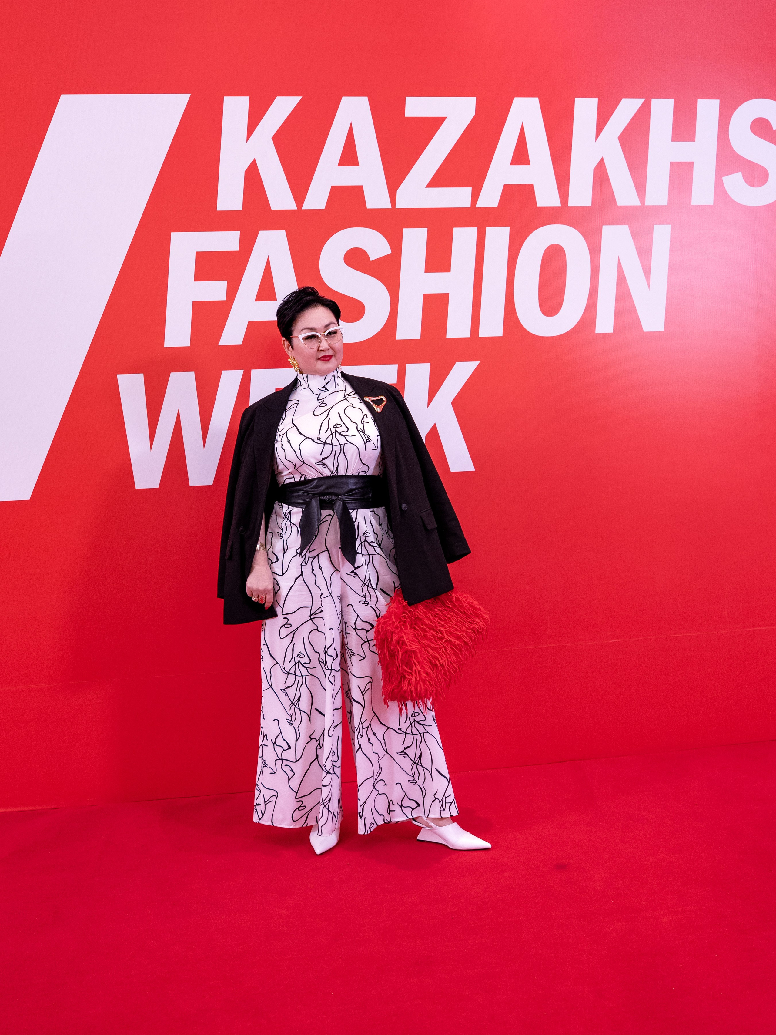 Backstage Day 1. Сайт Алматинского НЮ АРТ, будуар и фэшн фотографа Дениса Карпенко