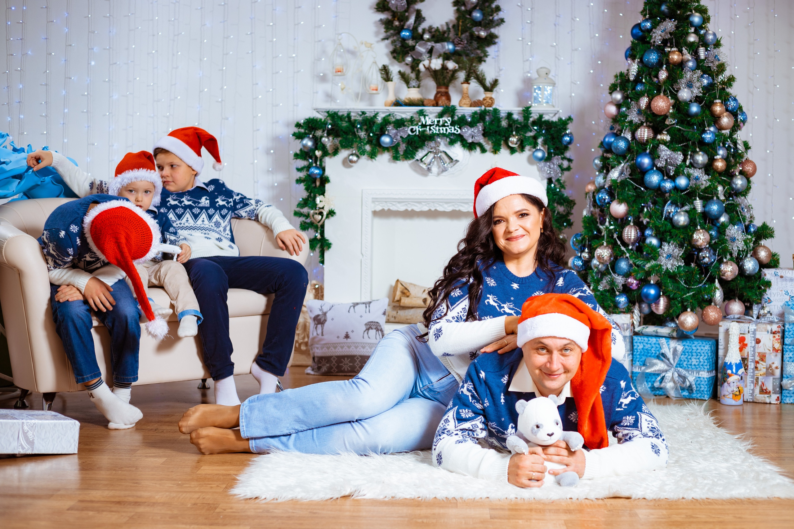 © Фотостудия "Олеся". Все права защищены. "Любое использование или копирование материалов или элементов дизайна сайта допускается только с разрешения правообладателя и со ссылкой на источник".