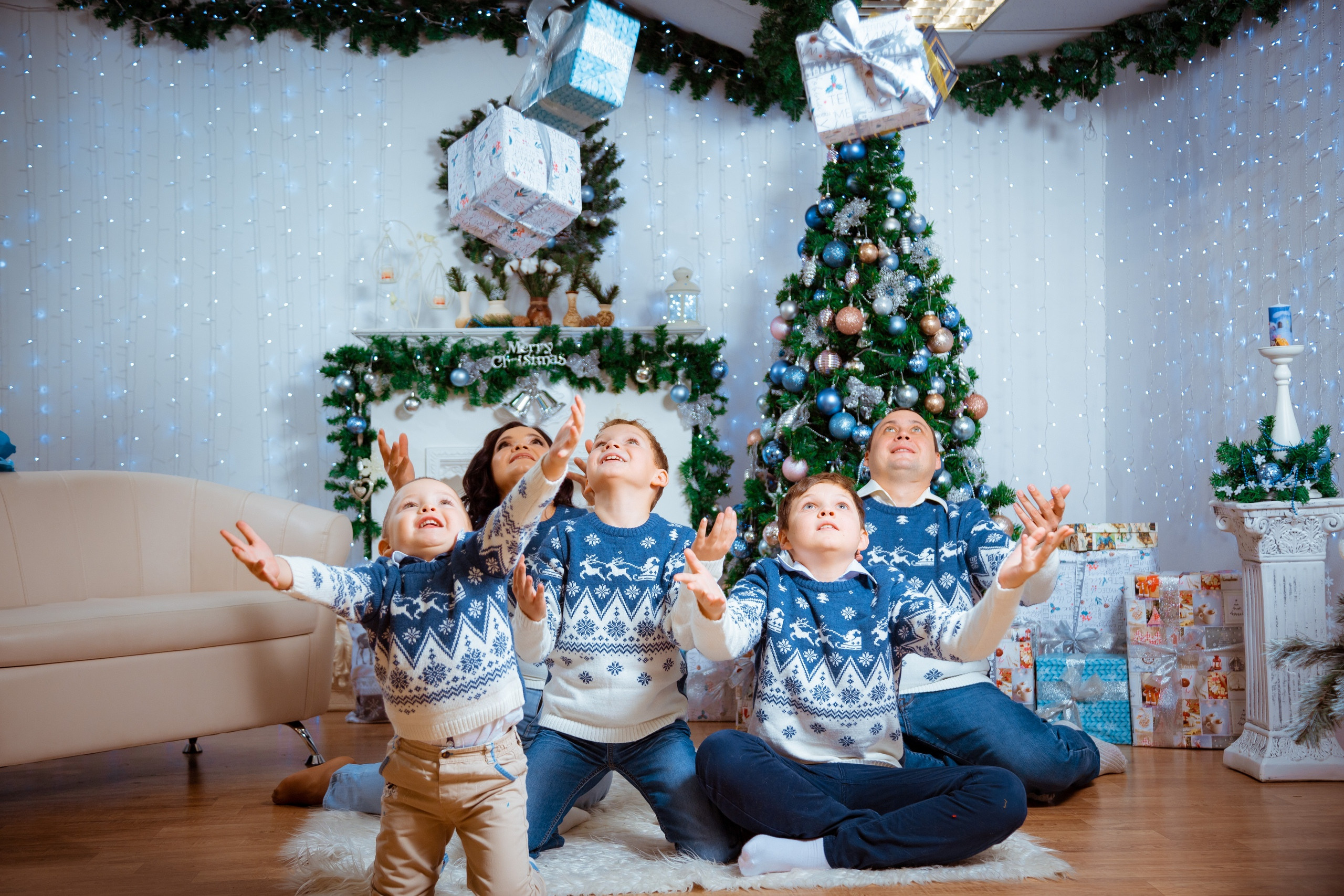 © Фотостудия "Олеся". Все права защищены. "Любое использование или копирование материалов или элементов дизайна сайта допускается только с разрешения правообладателя и со ссылкой на источник".