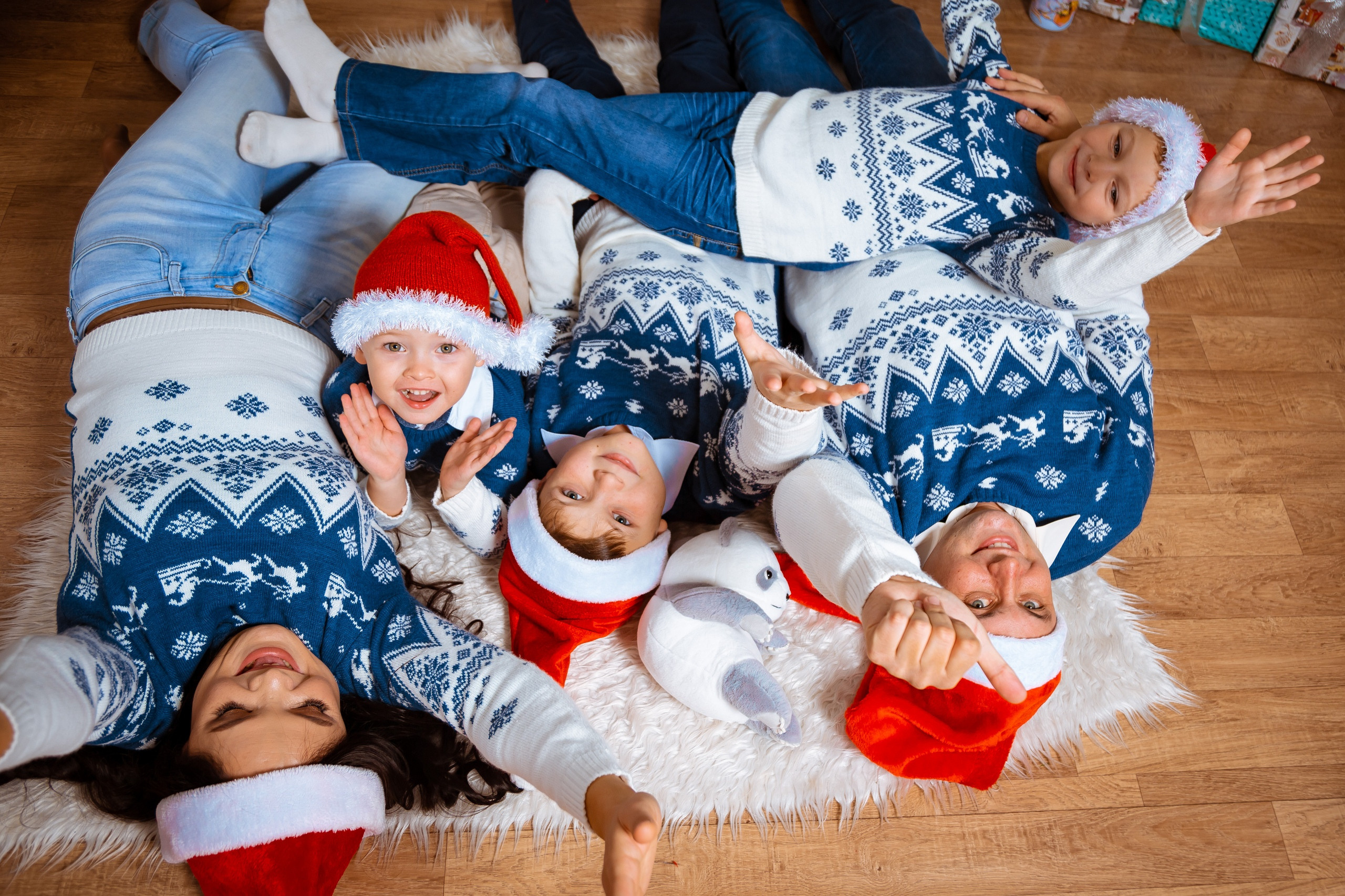 © Фотостудия "Олеся". Все права защищены. "Любое использование или копирование материалов или элементов дизайна сайта допускается только с разрешения правообладателя и со ссылкой на источник".