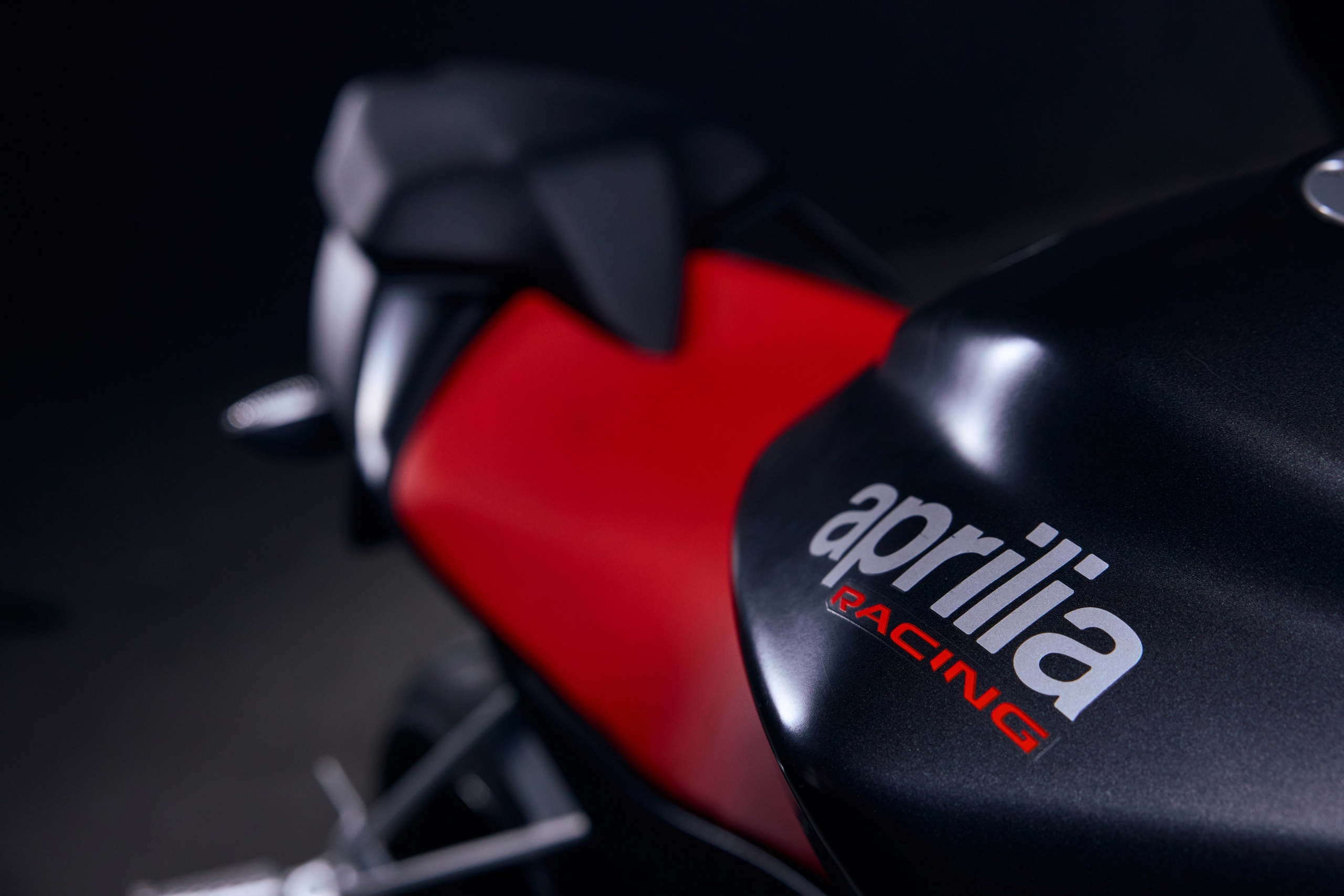 Алиса, Никита и Aprilia. Фотограф и видеограф в Екатеринбурге, Москве и Санкт-Петербурге, Калининграде