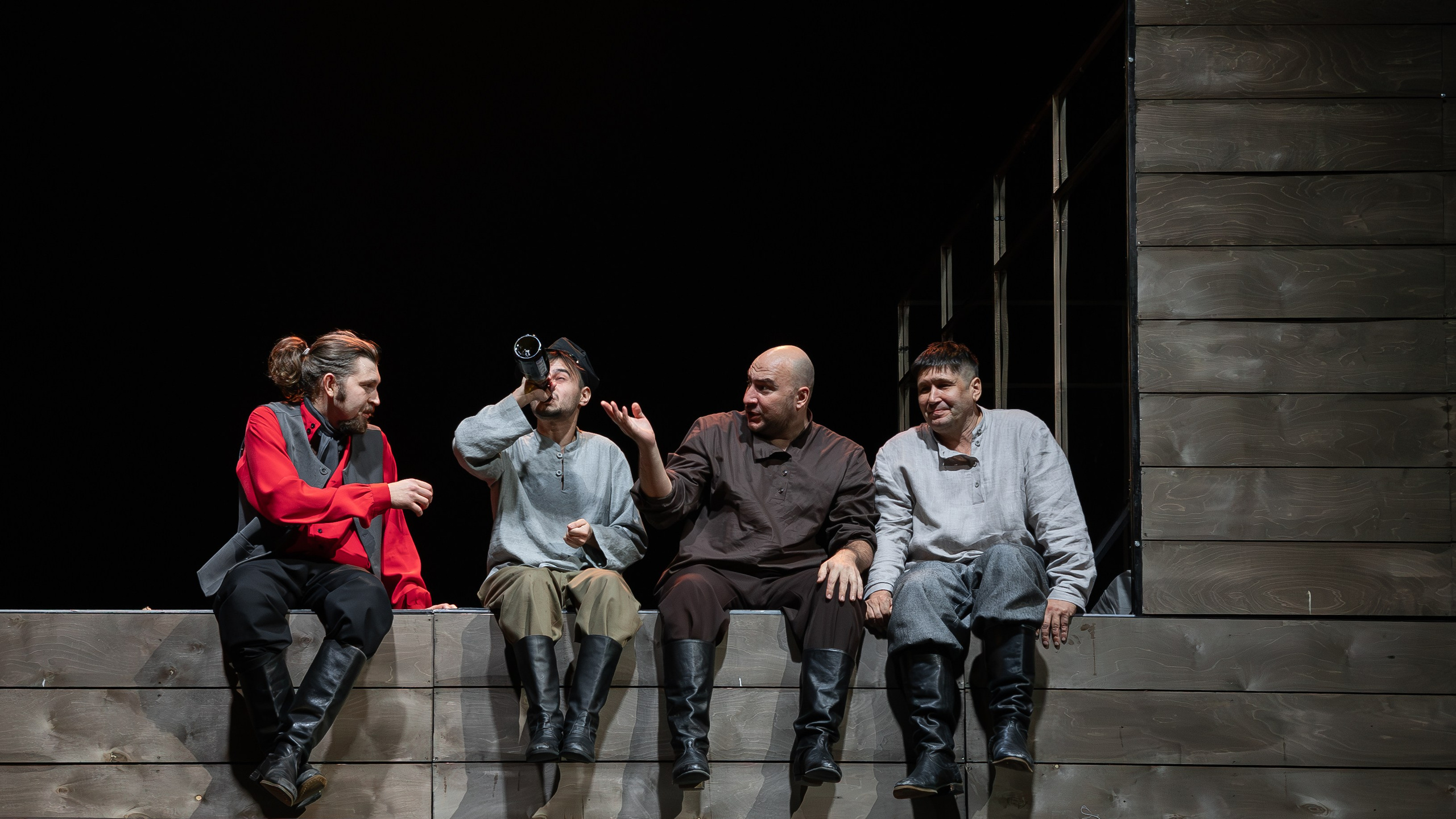 Астраханский Драматический Театр «Леди Макбет». Фотограф Марк Файзулин