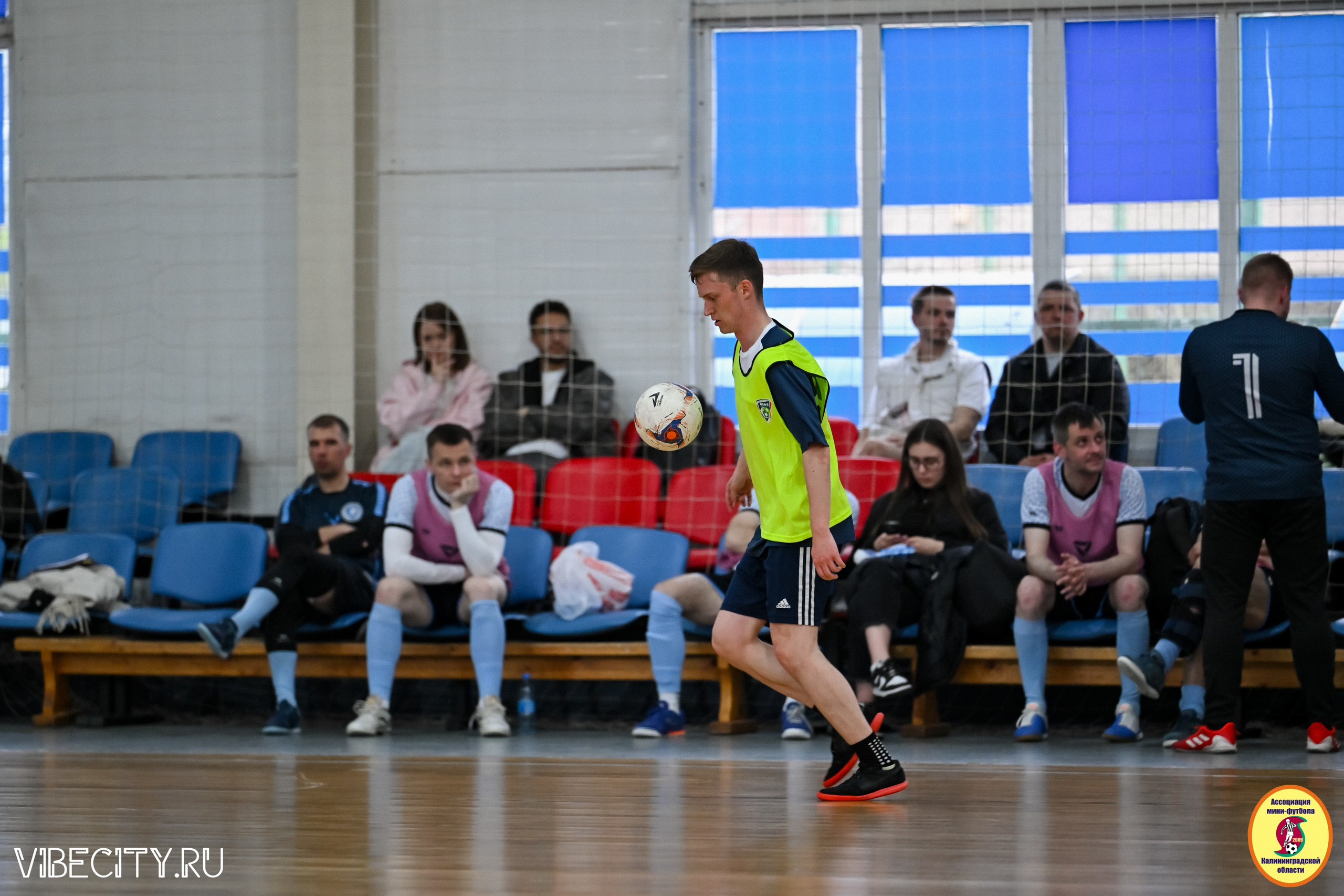 8 тур Корпоративной Бизнес-Лиги по футзалу. VIBECITY.RU Вайб Сити Ру Фоторепортажи Фотоотчеты Калининград