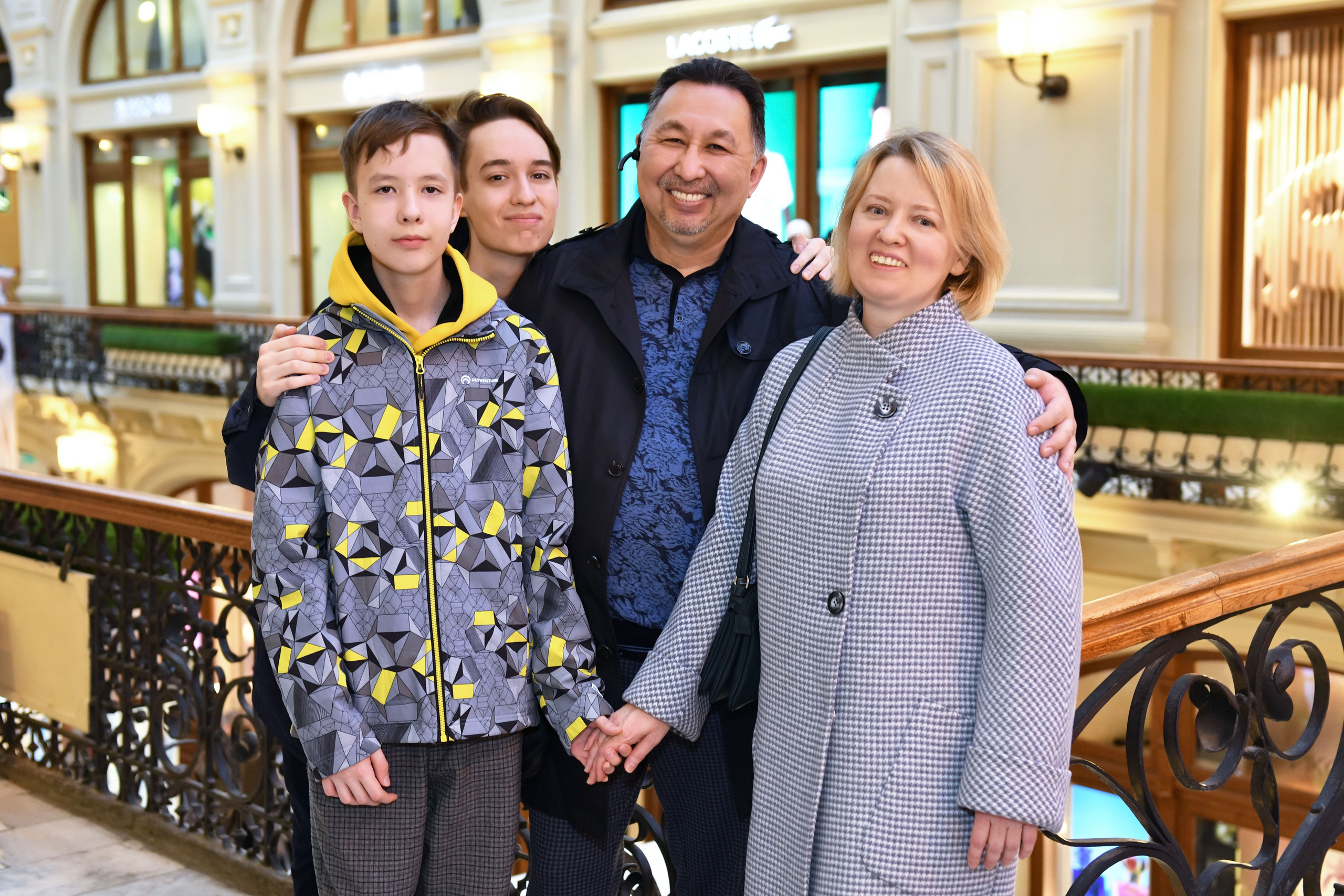 Семья в Гуме. Свадебный и портретный фотограф в Москве Галина Борисова