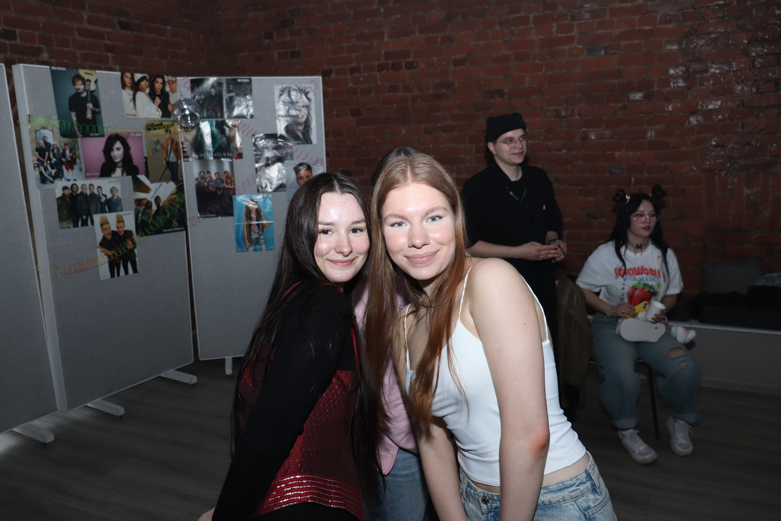 Дискотека 90х молодёжного «клуба 52». Ивентный фотограф в Санкт-Петербурге Олег Комков