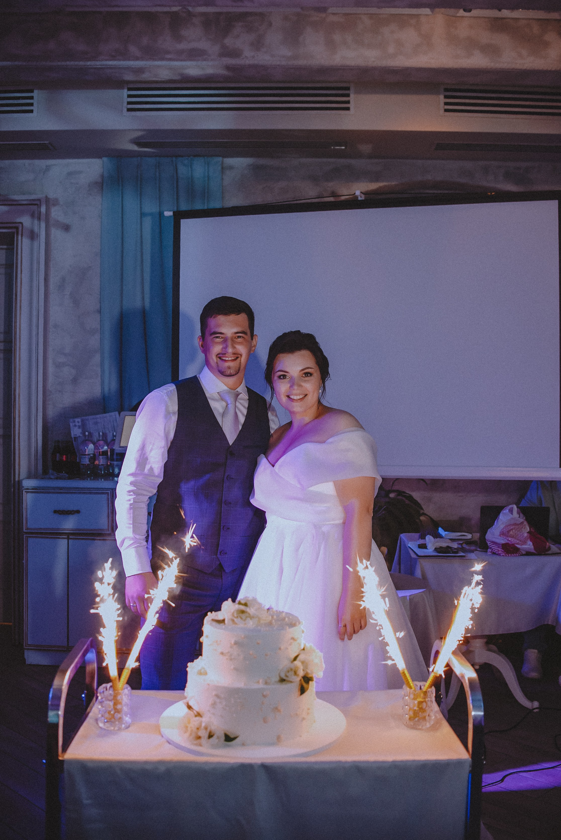 Love.com: Главная страница нашего счастья. Свадебный и семейный фотограф в Москве Сажина Кристина КиМ. Свадебный оператор в Москве Сажин Максим