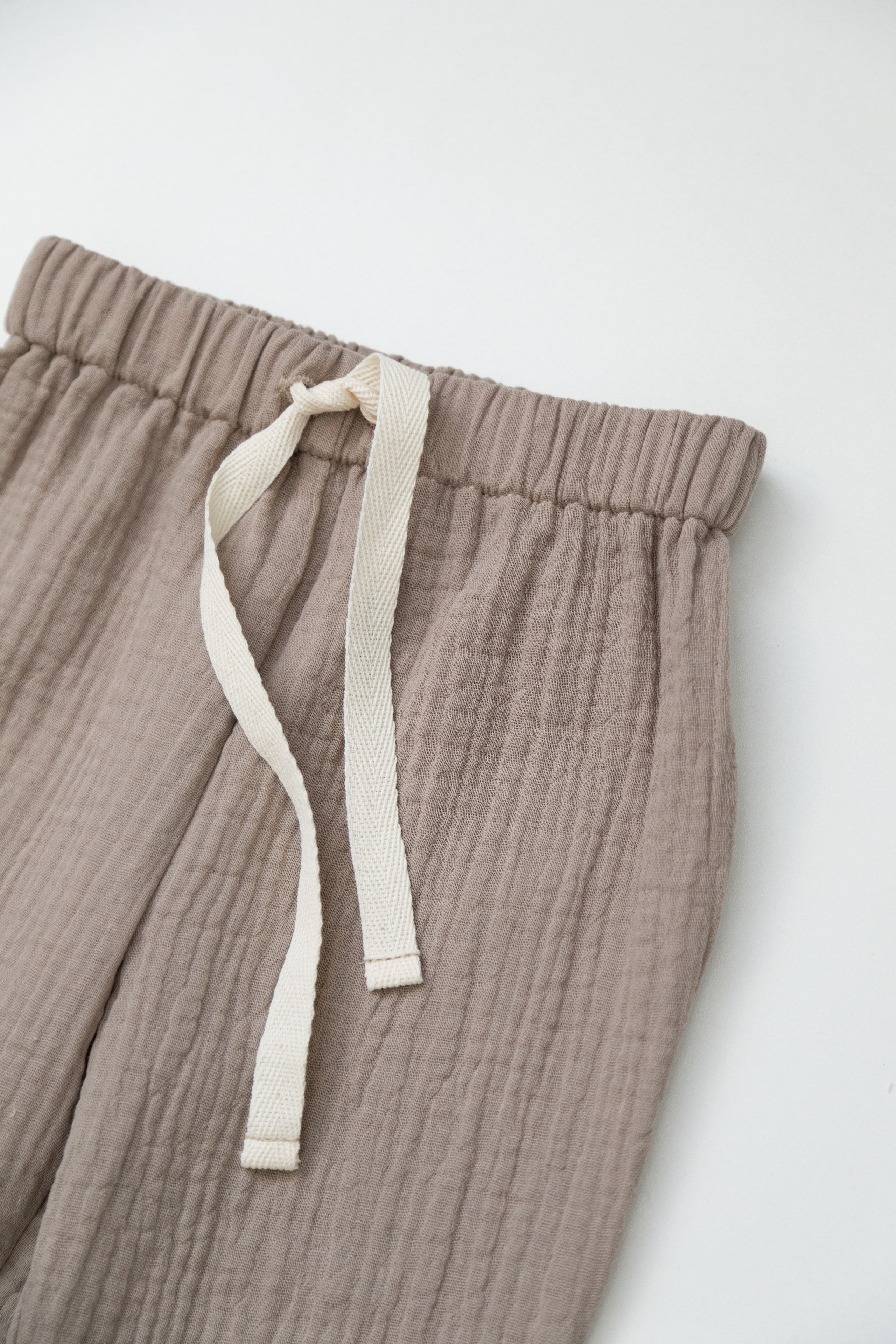 Съемка детской одежды бренда mamalanka для Ozon и соц сетей. Детский и контент фотограф Надя Волкова Санкт-Петербург