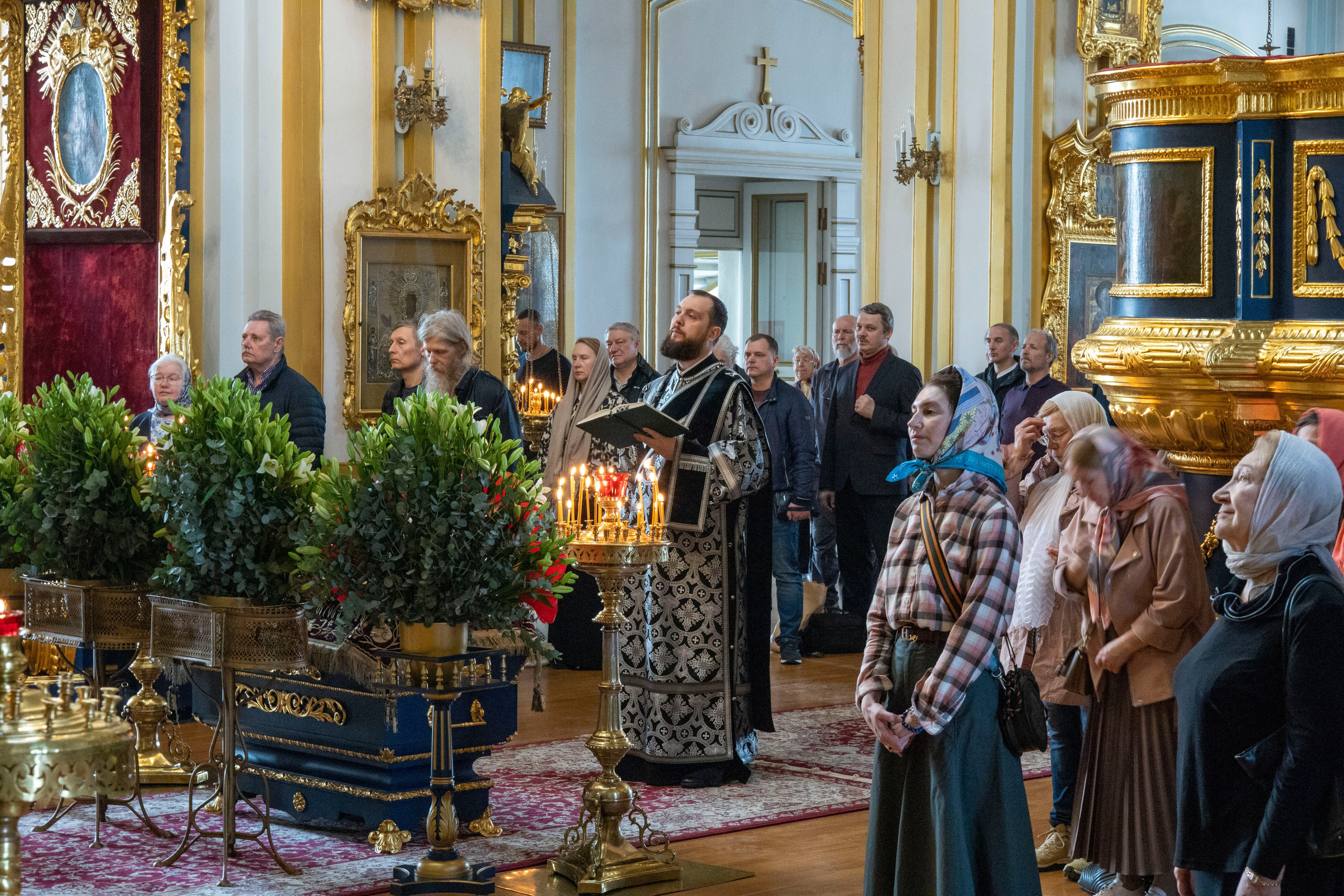 ВЕЛИКАЯ СУББОТА. НИКОЛО-БОГОЯВЛЕНСКИЙ МОРСКОЙ СОБОР