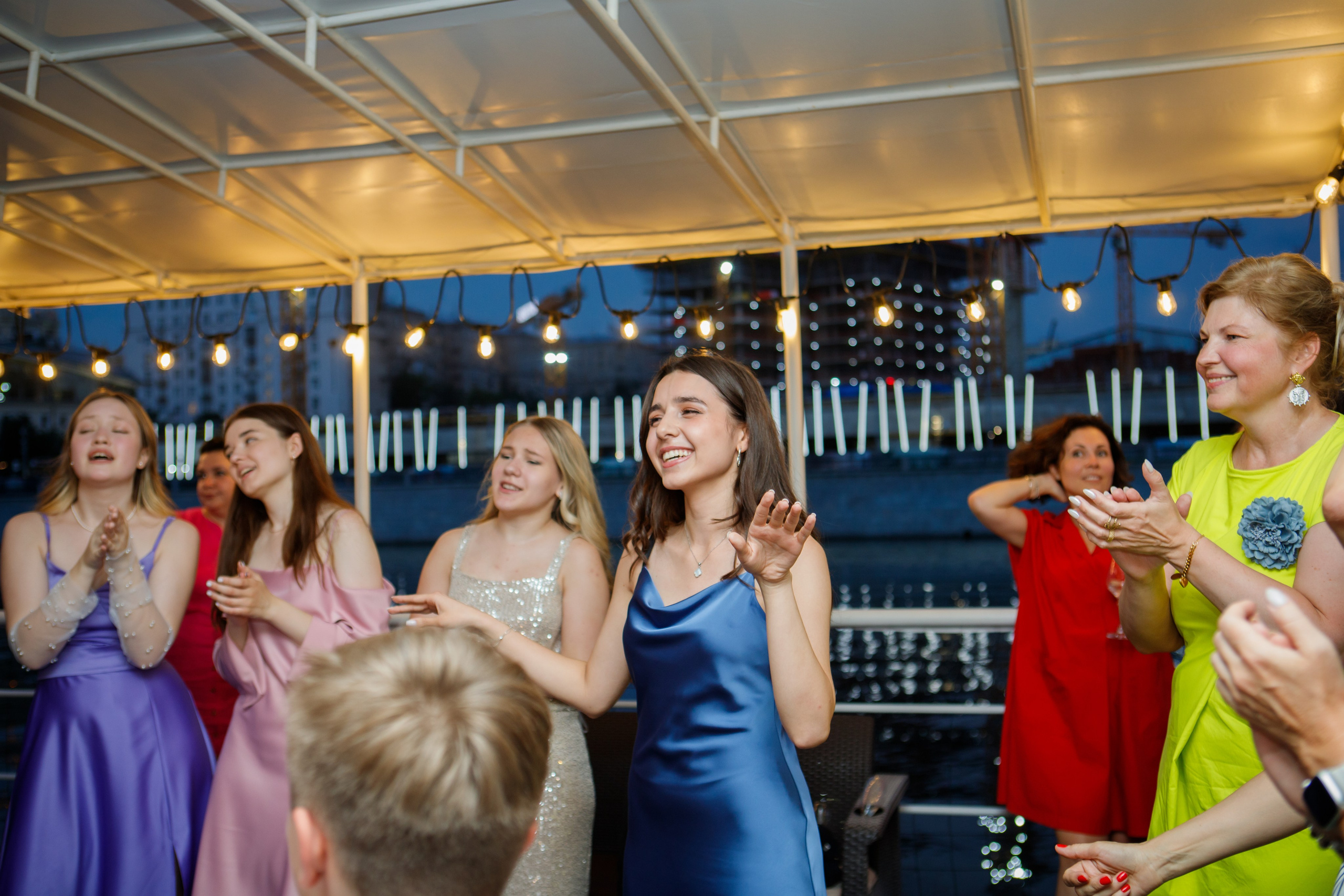 9 класс / Гимназия № 1558 имени Росалии де Кастро / Выпускной. Детский и семейный фотограф Мария Киселёва. Москва