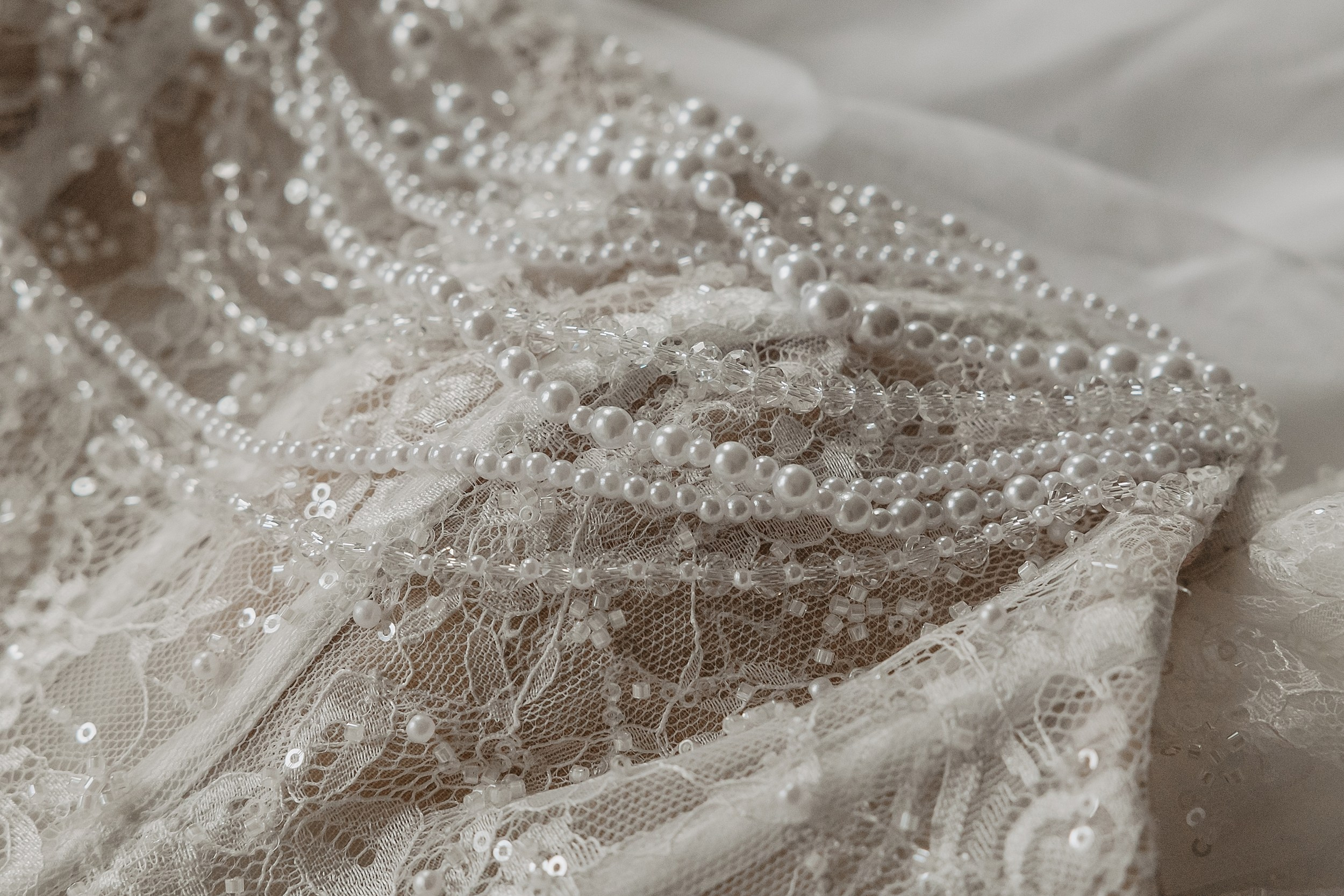 Свадьба в отеле Twelve Reasons, Барвиха Luxury Village, La Riva Hall в Москве. Свадебный фотограф в Москве Дарья Олендарёва