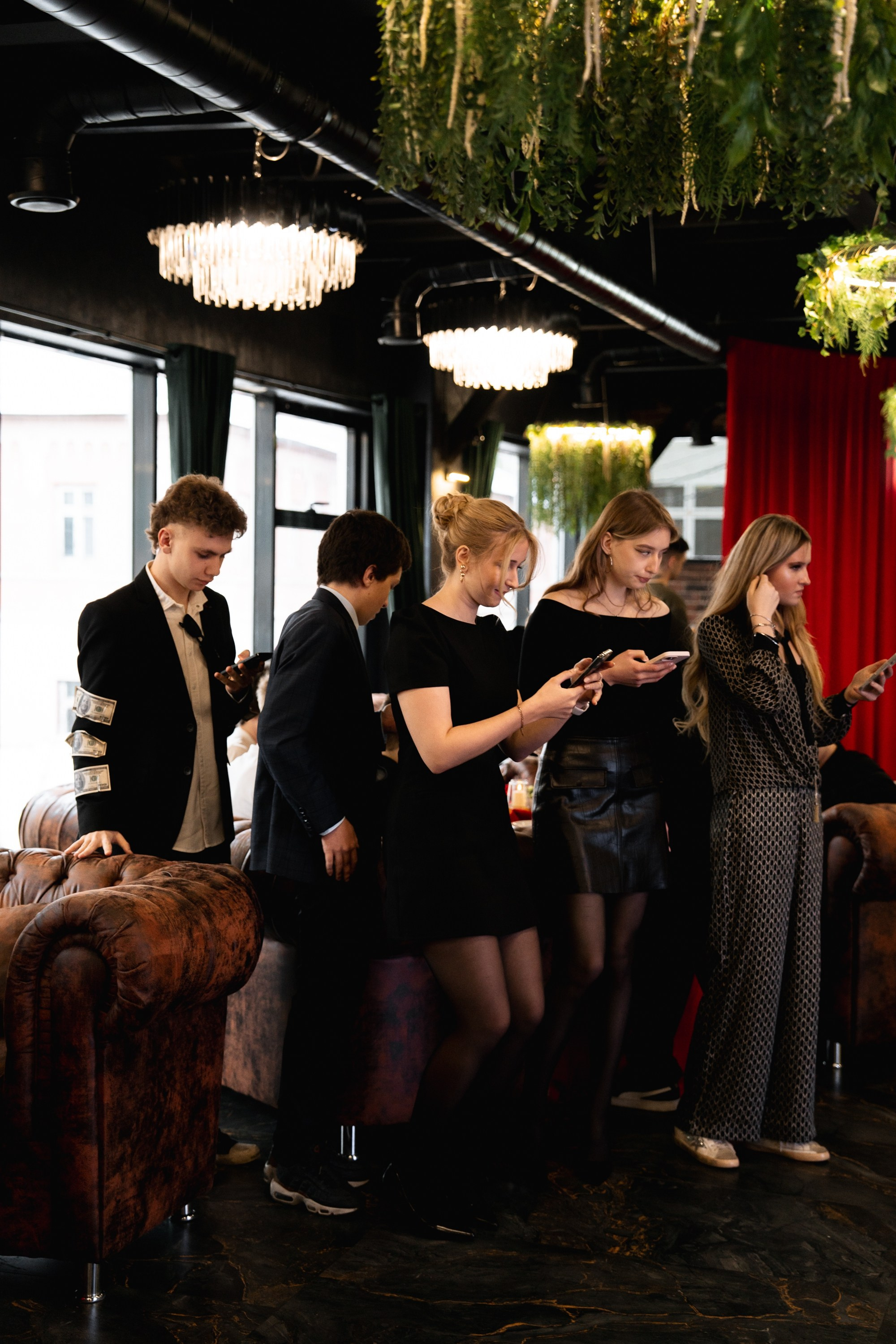 18 ЛЕТ. Женский портрет